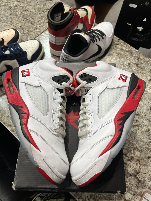 Jordan 5 Retro Fire Red Black Tongue (2025)