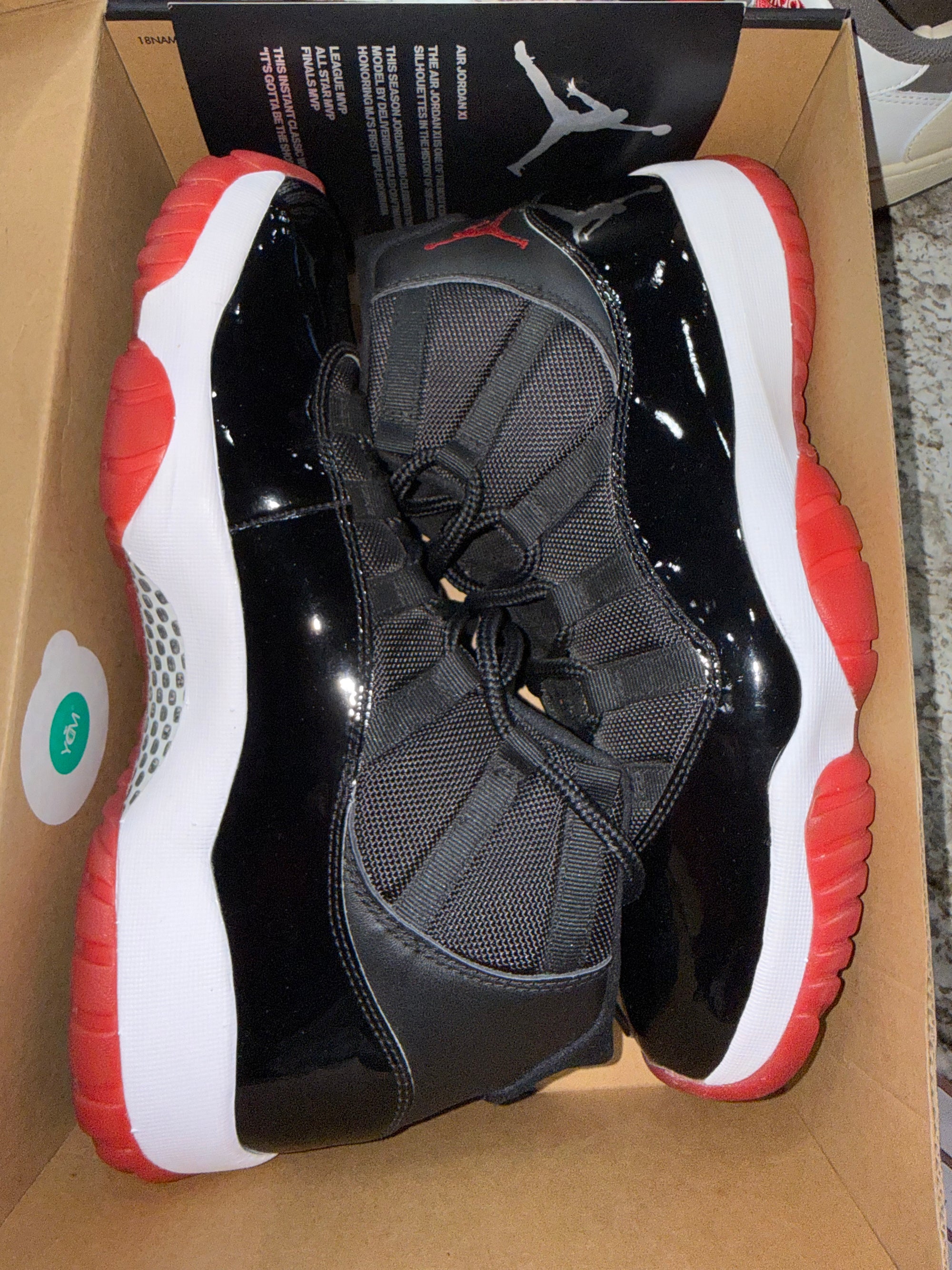 Jordan 11 Retro Playoffs Bred (2019)