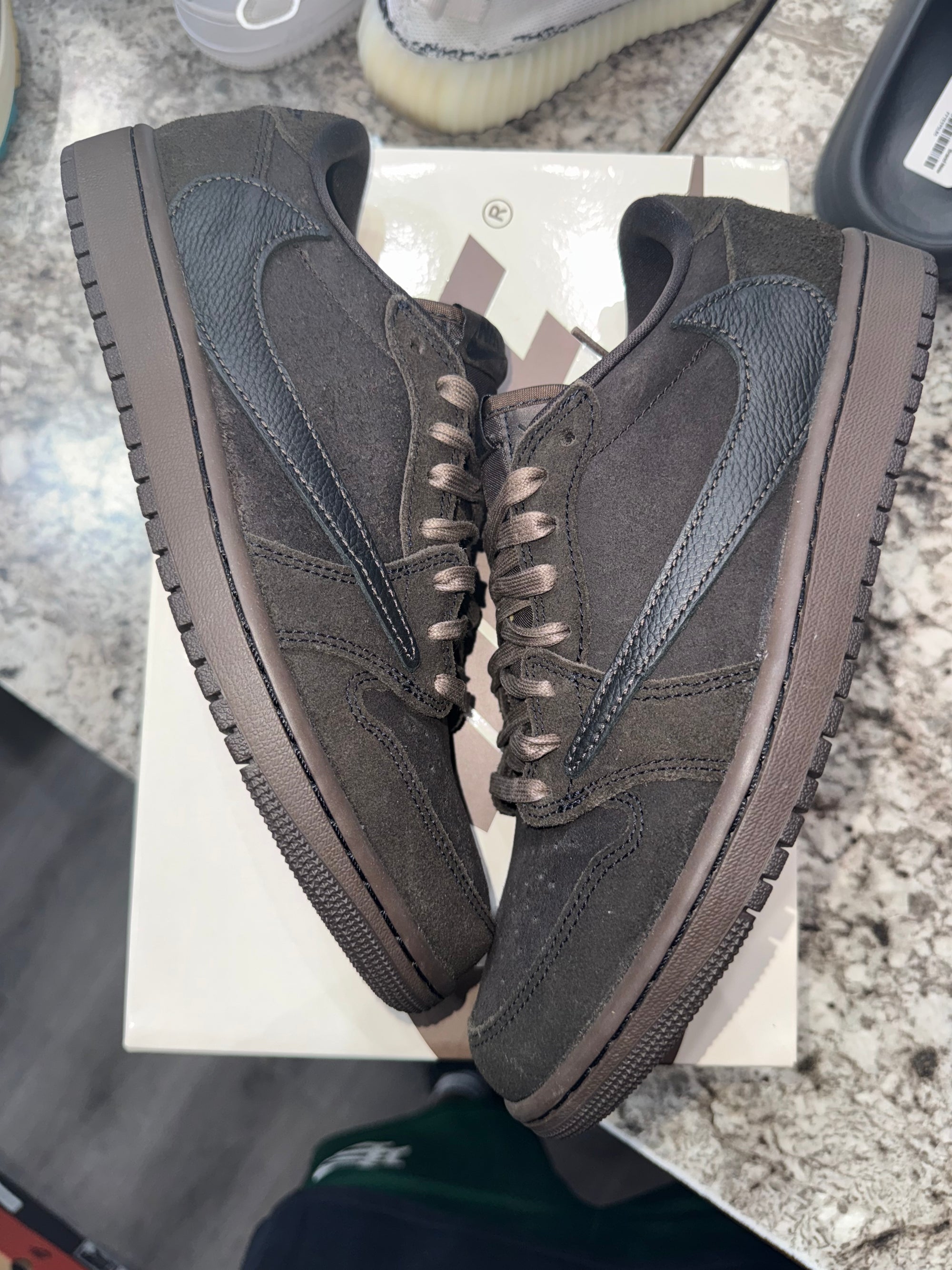 Jordan 1 Retro Low OG SP Travis Scott Velvet Brown