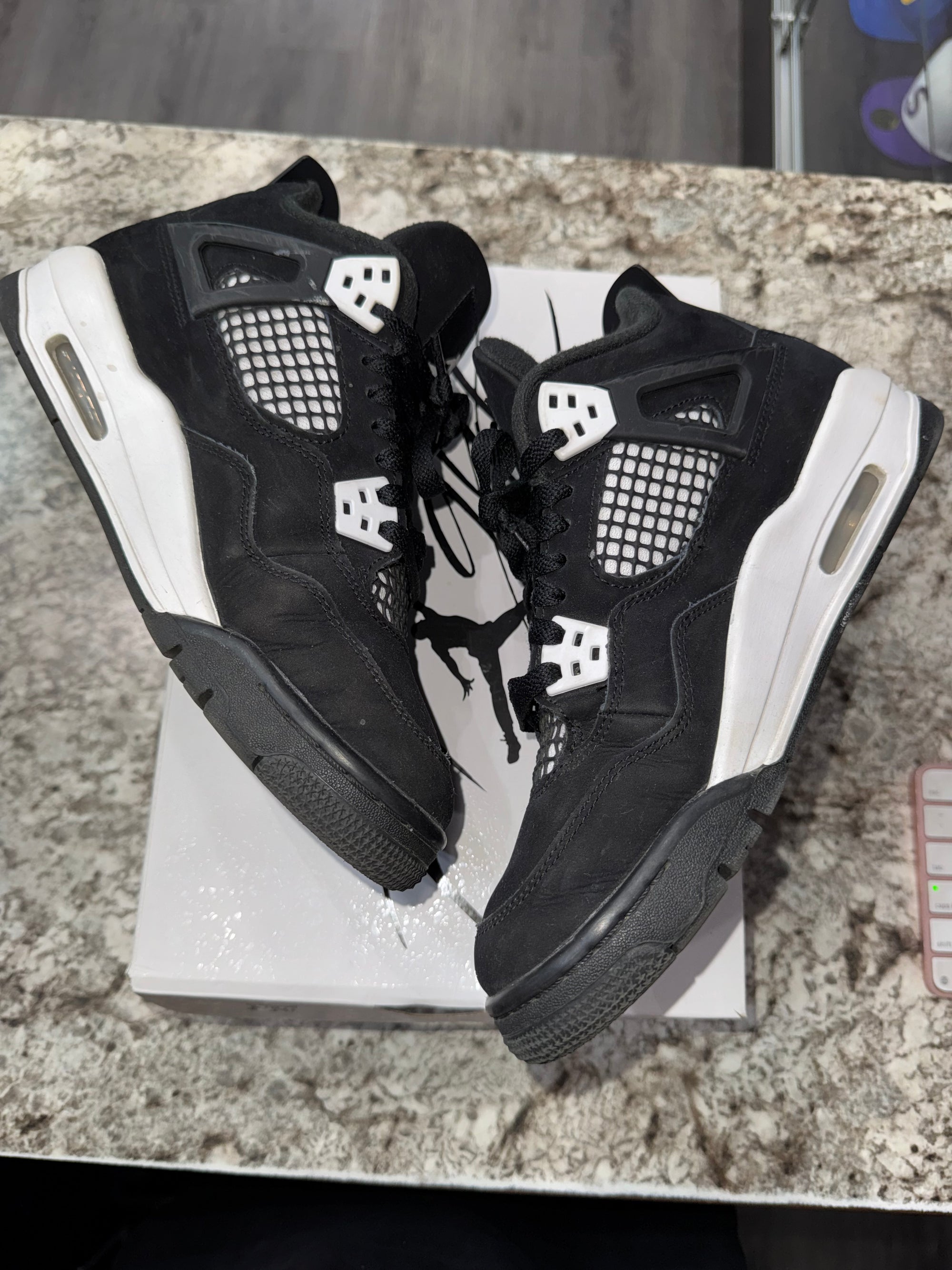 Jordan 4 Retro White Thunder (GS)