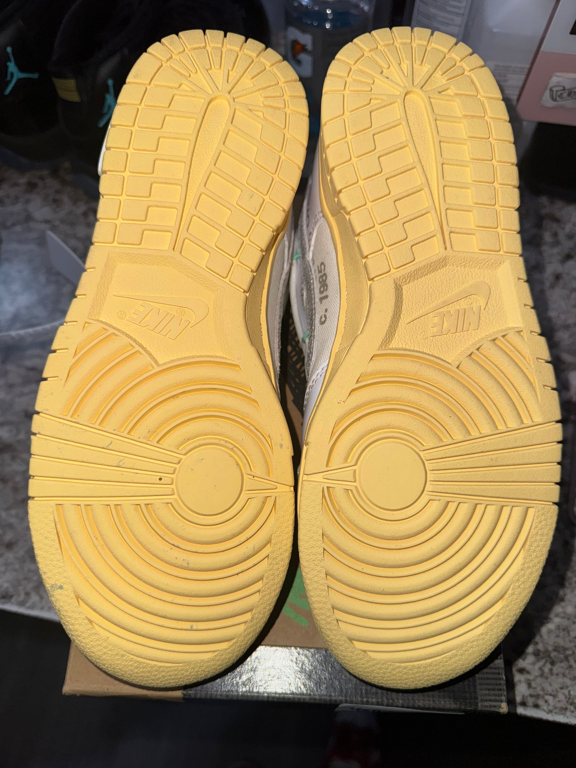 Nike Dunk Low Off-White Lot 1 (DAMAGED BOX)