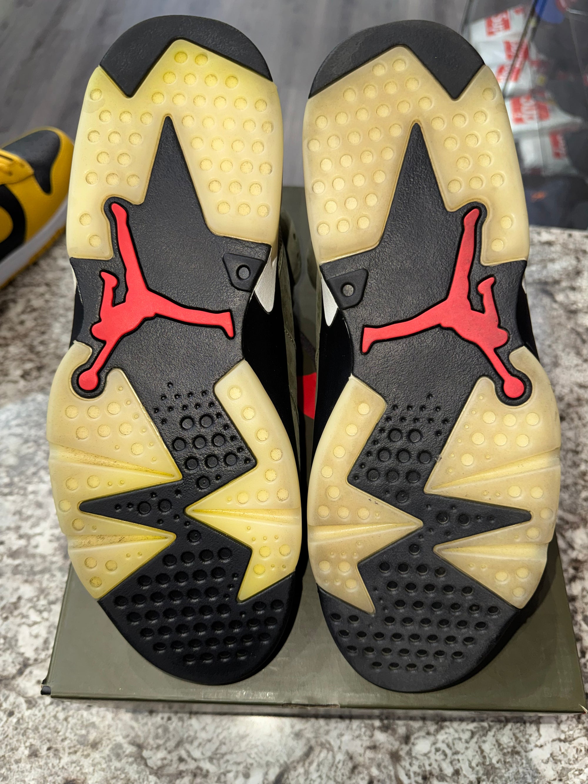 Jordan 6 Retro Travis Scott