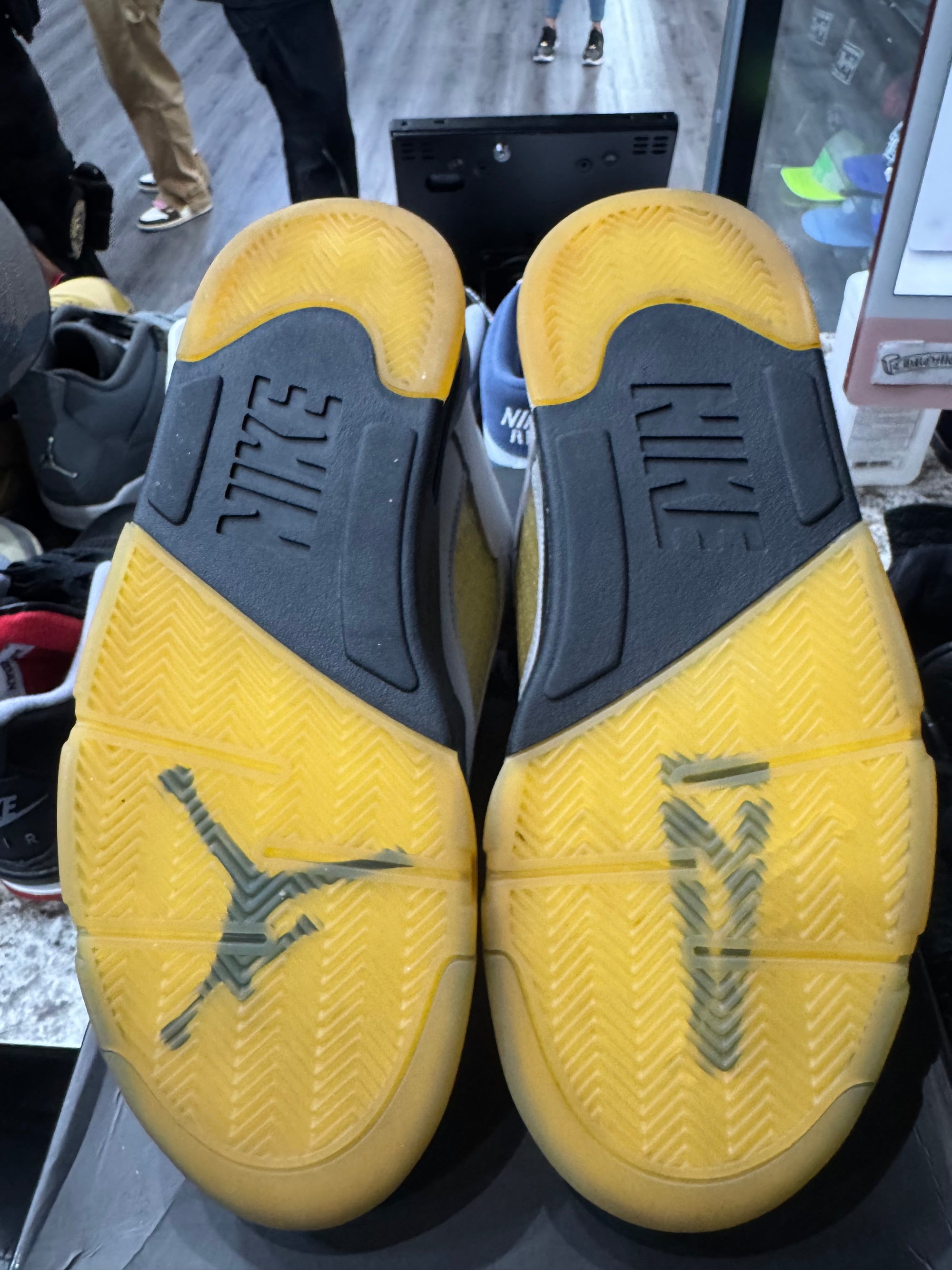 Jordan 5 Retro A Ma Maniére Dawn (Women's)