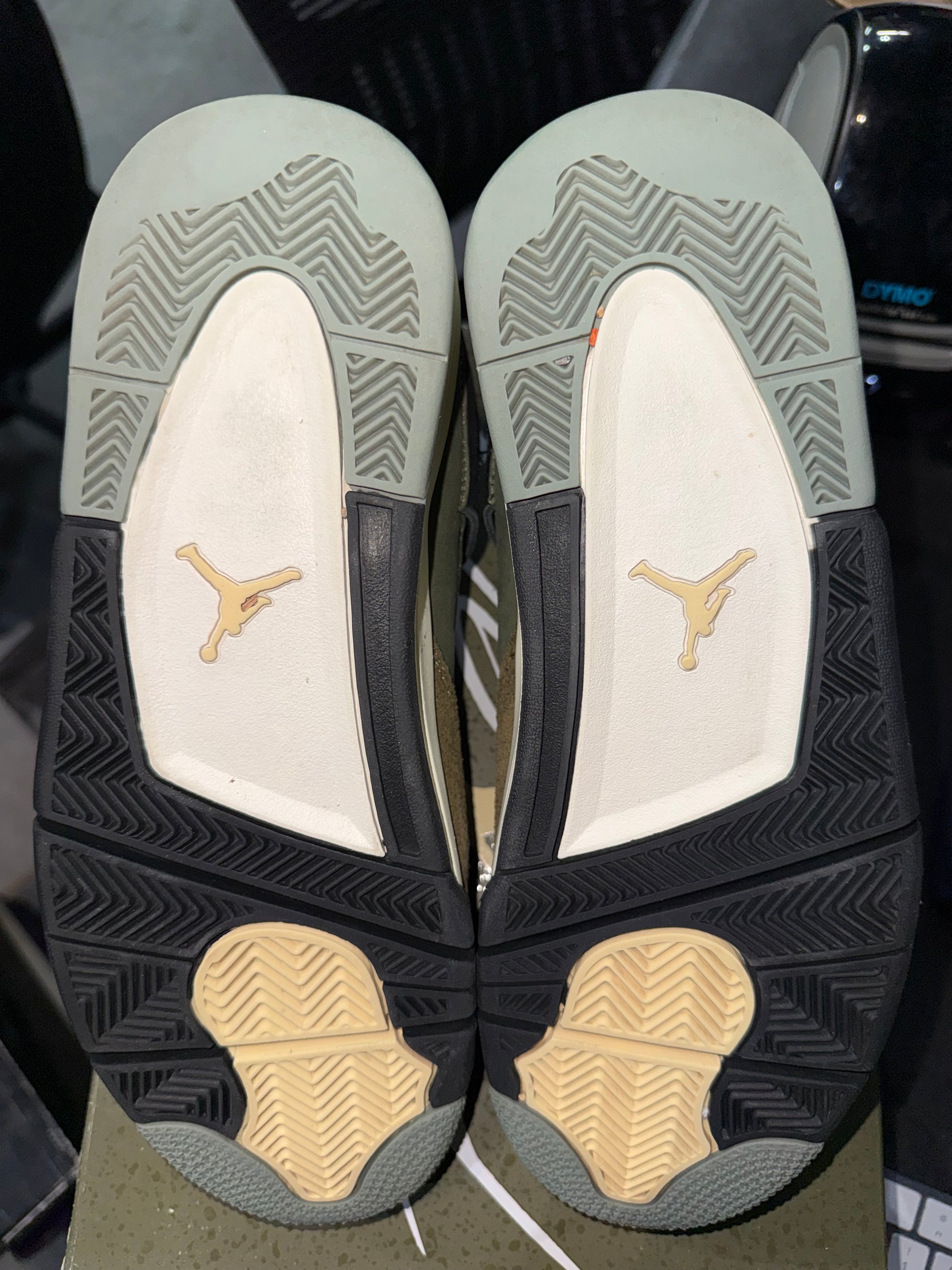 Jordan 4 Retro SE Craft Medium Olive