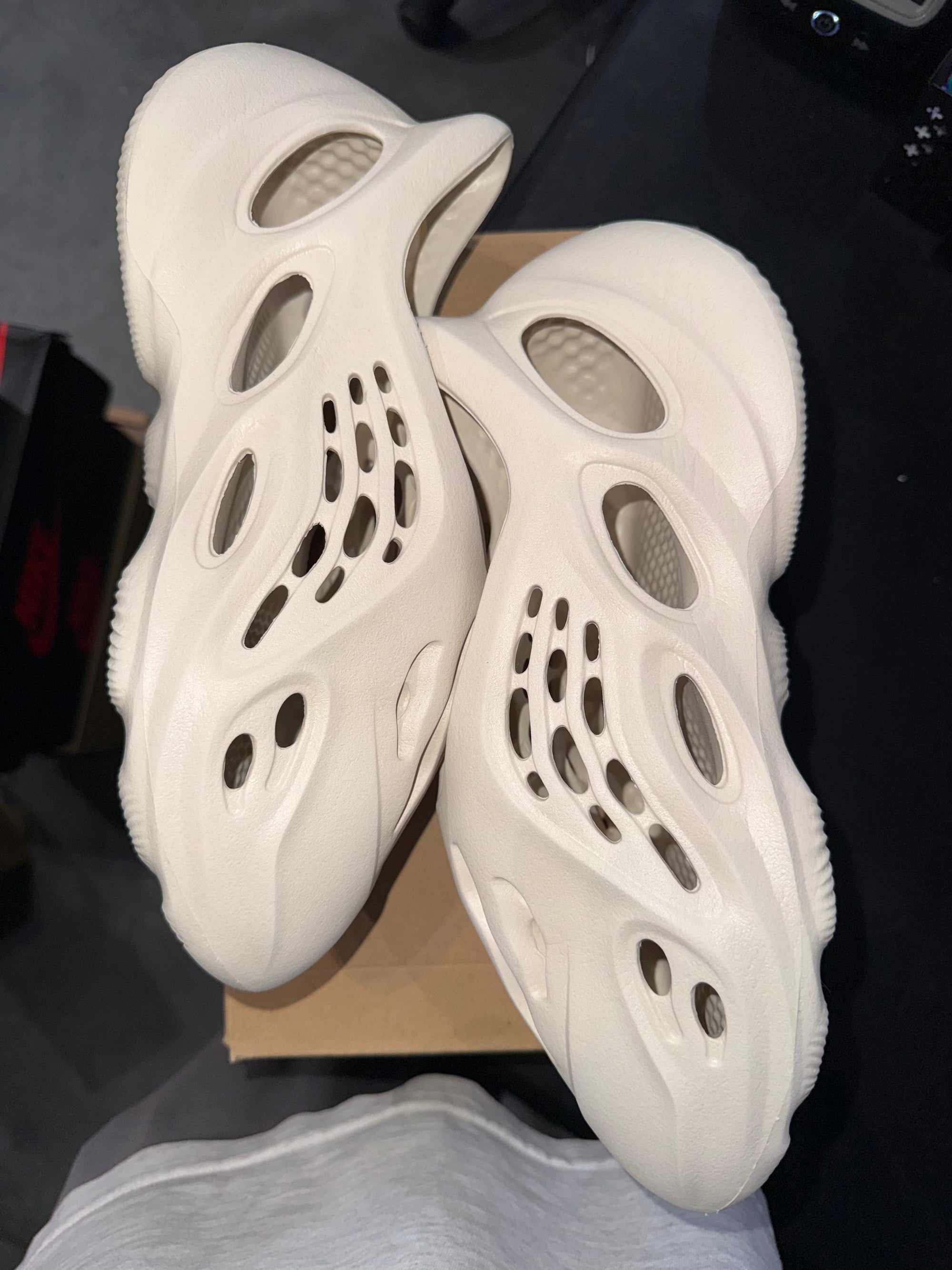 adidas Yeezy Foam RNNR Sand