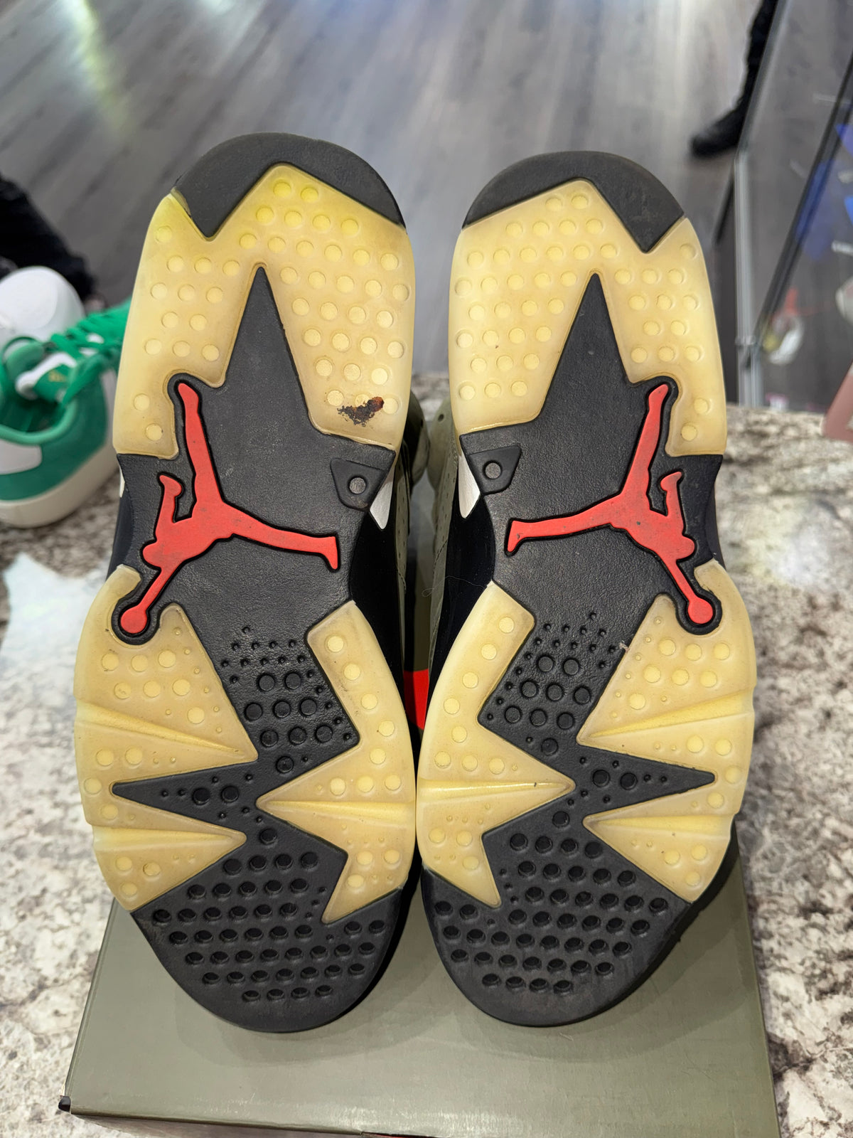 Jordan 6 Retro Travis Scott
