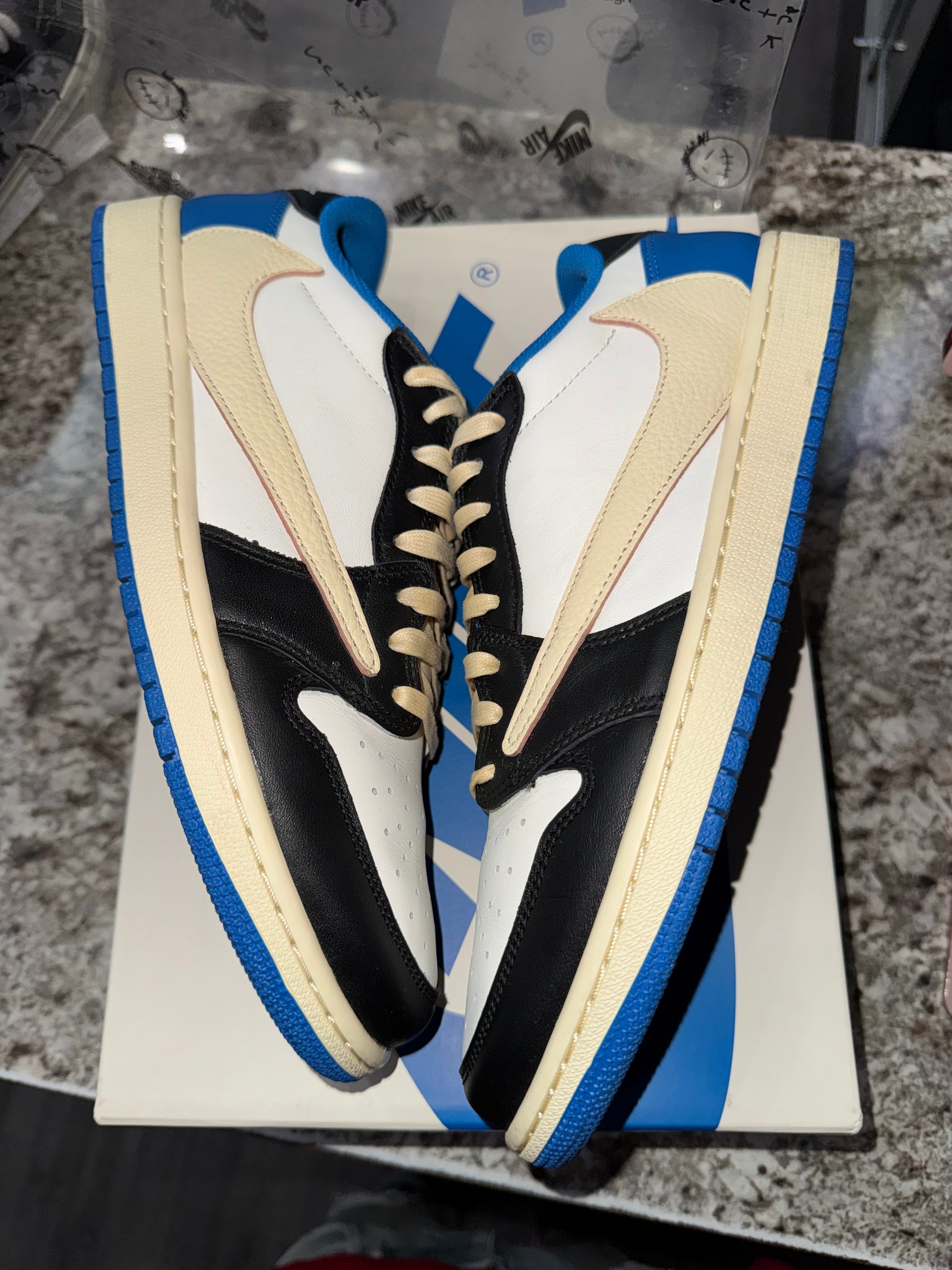 Jordan 1 Retro Low OG SP Fragment x Travis Scott