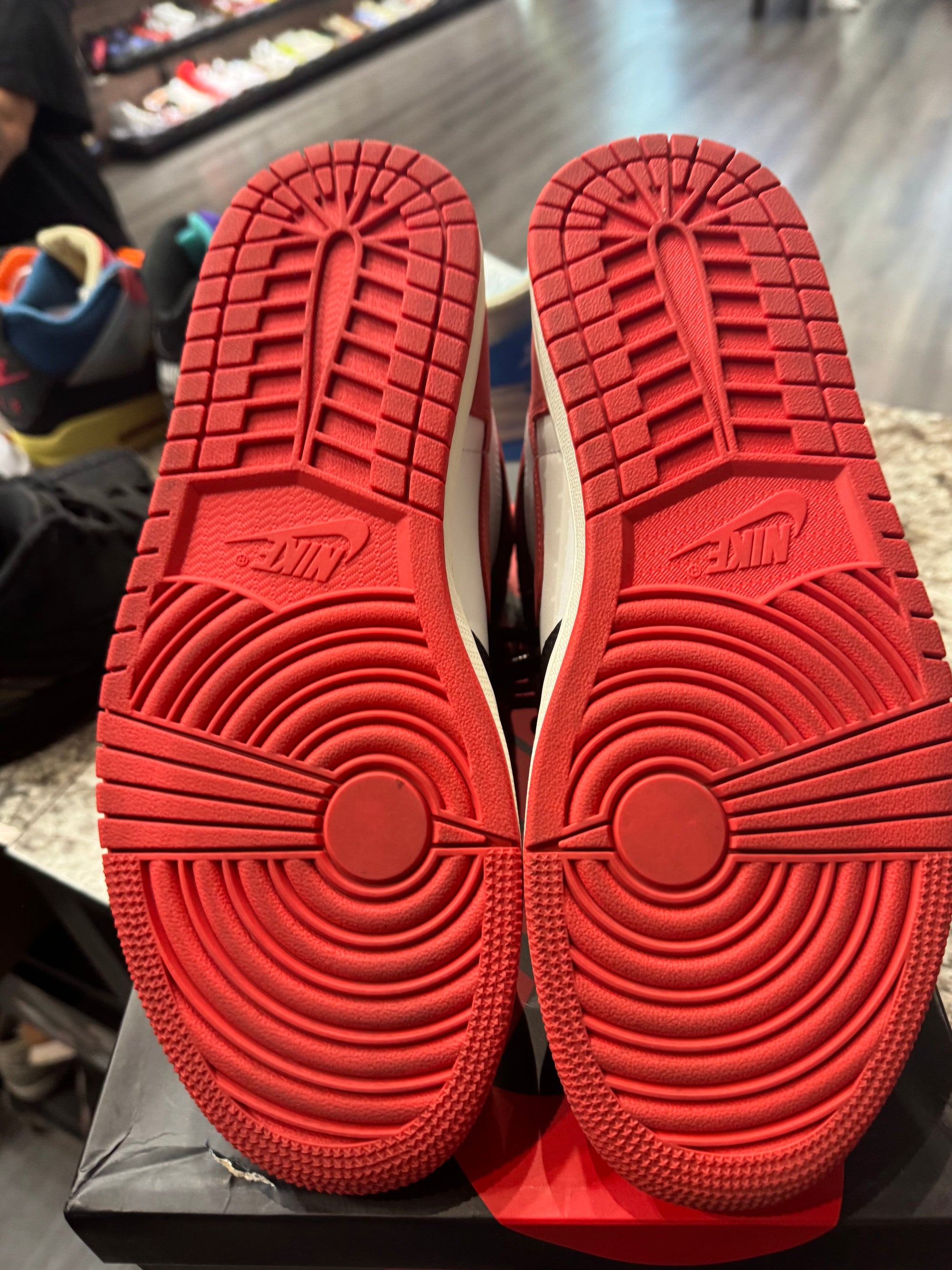 Jordan 1 Retro High Track Red