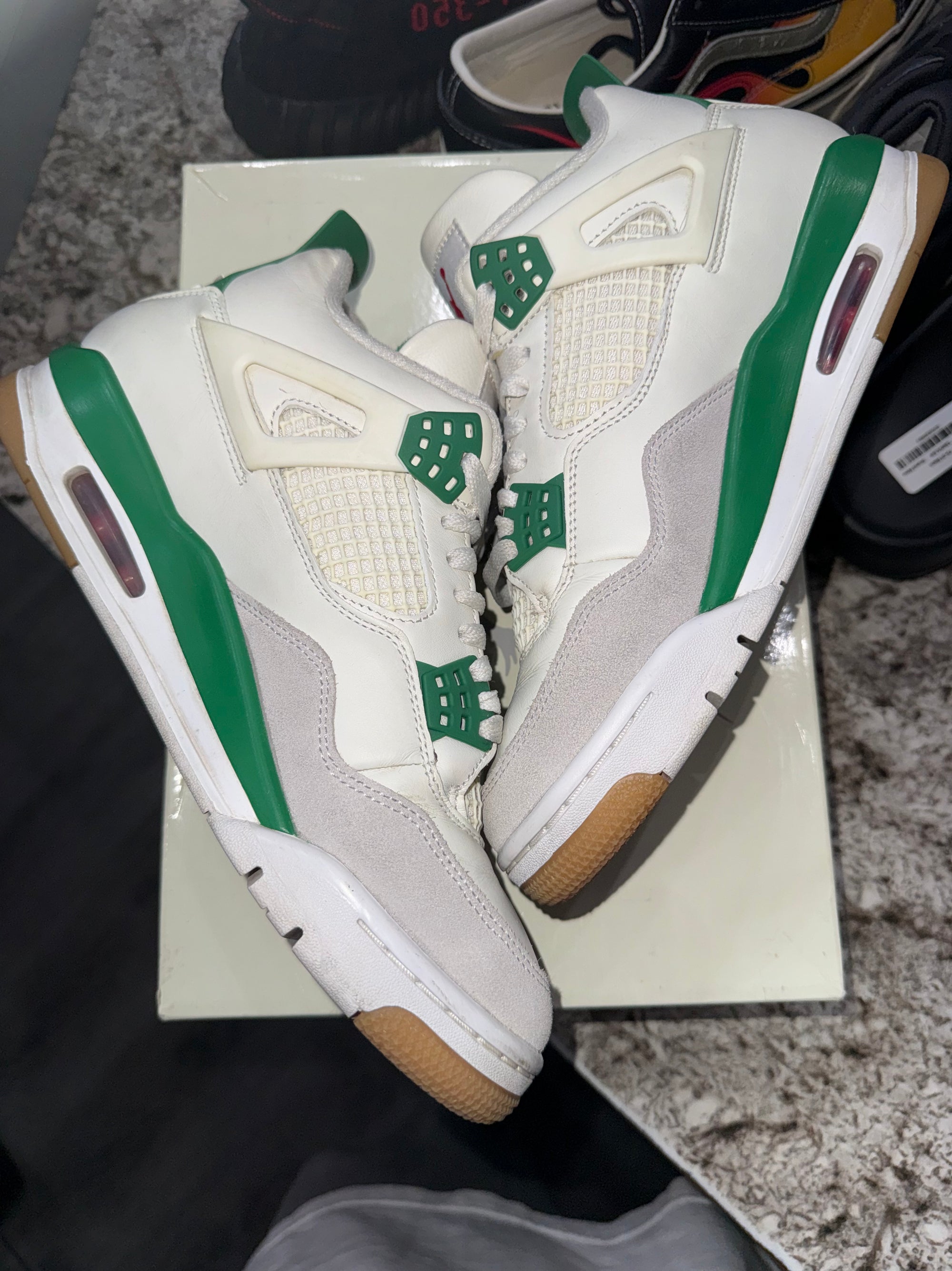 Jordan 4 Retro SB Pine Green
