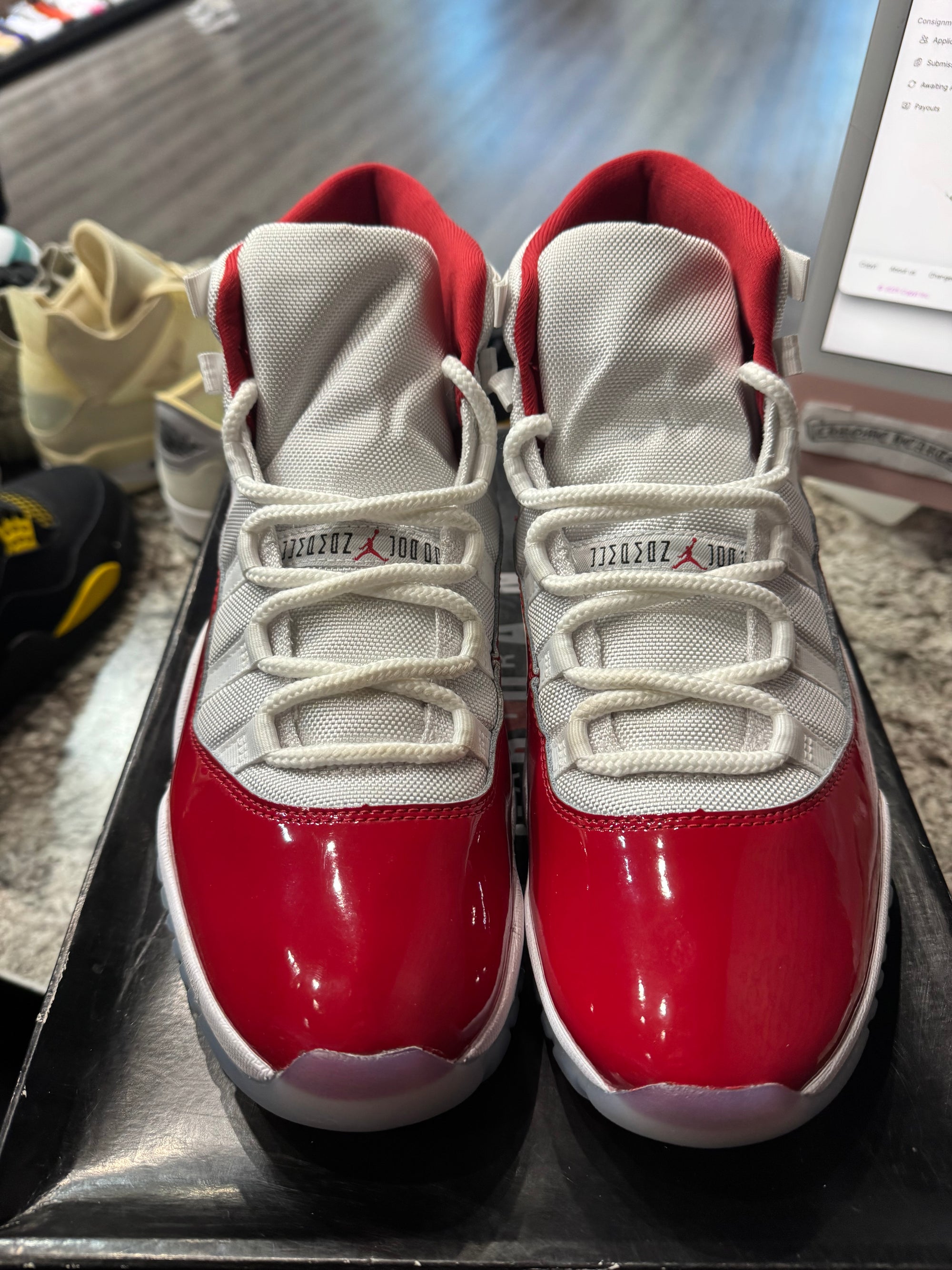 Jordan 11 Retro Cherry (2022)