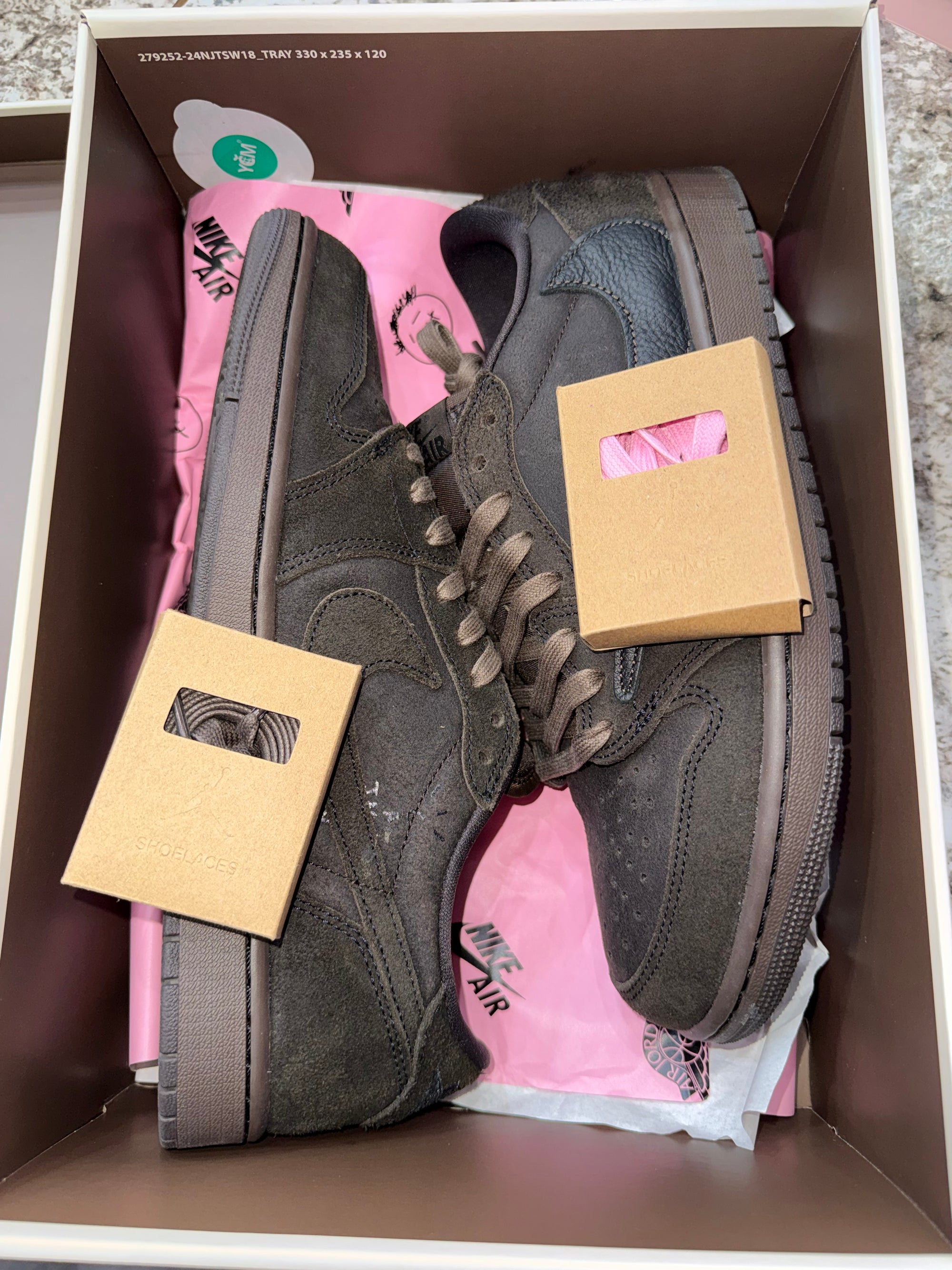 Jordan 1 Retro Low OG SP Travis Scott Velvet Brown