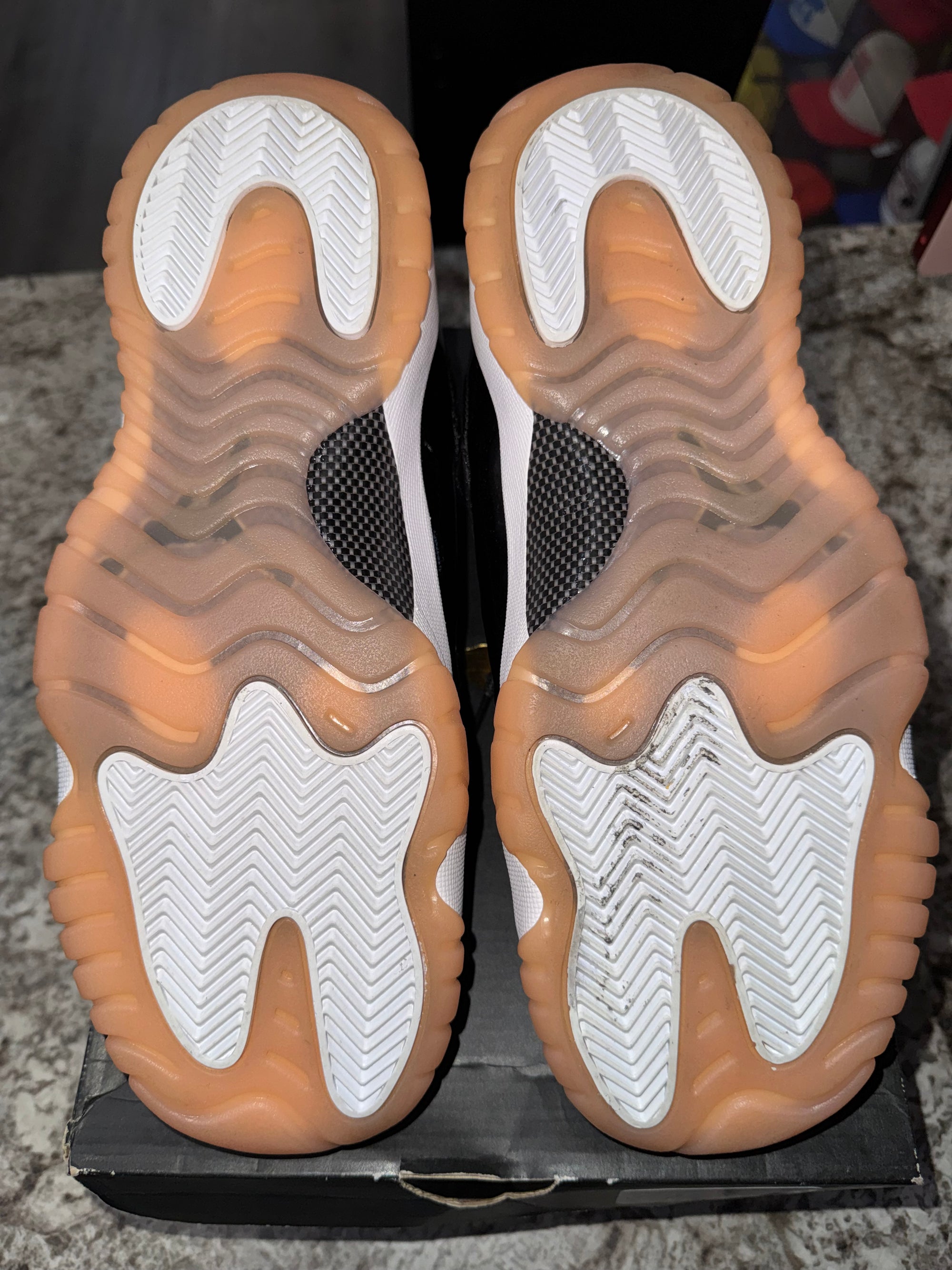 Jordan 11 Retro Low Bleached Coral (GS)