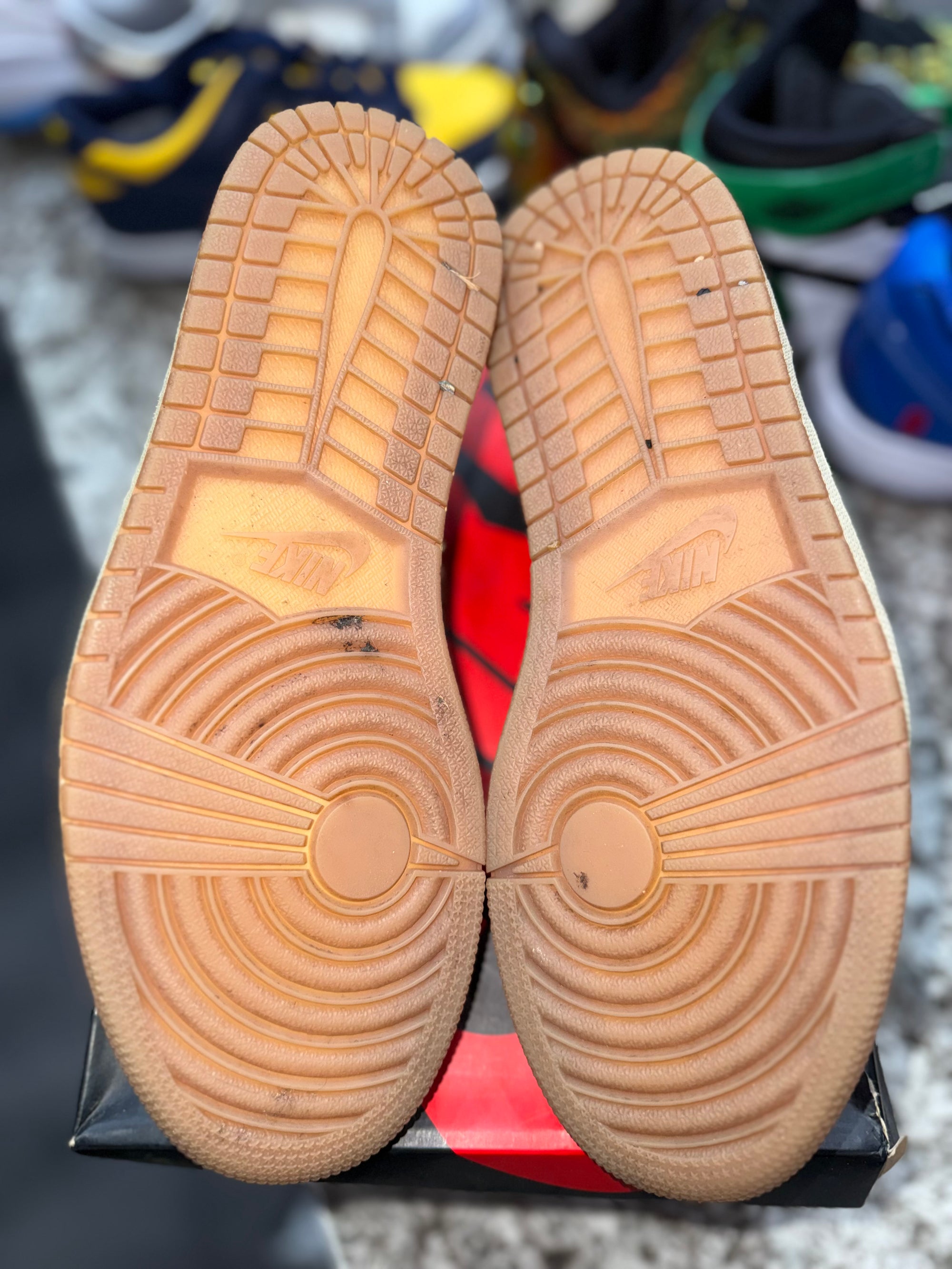 Jordan 1 Retro Low OG Zion Williamson Voodoo (DAMAGED BOX)