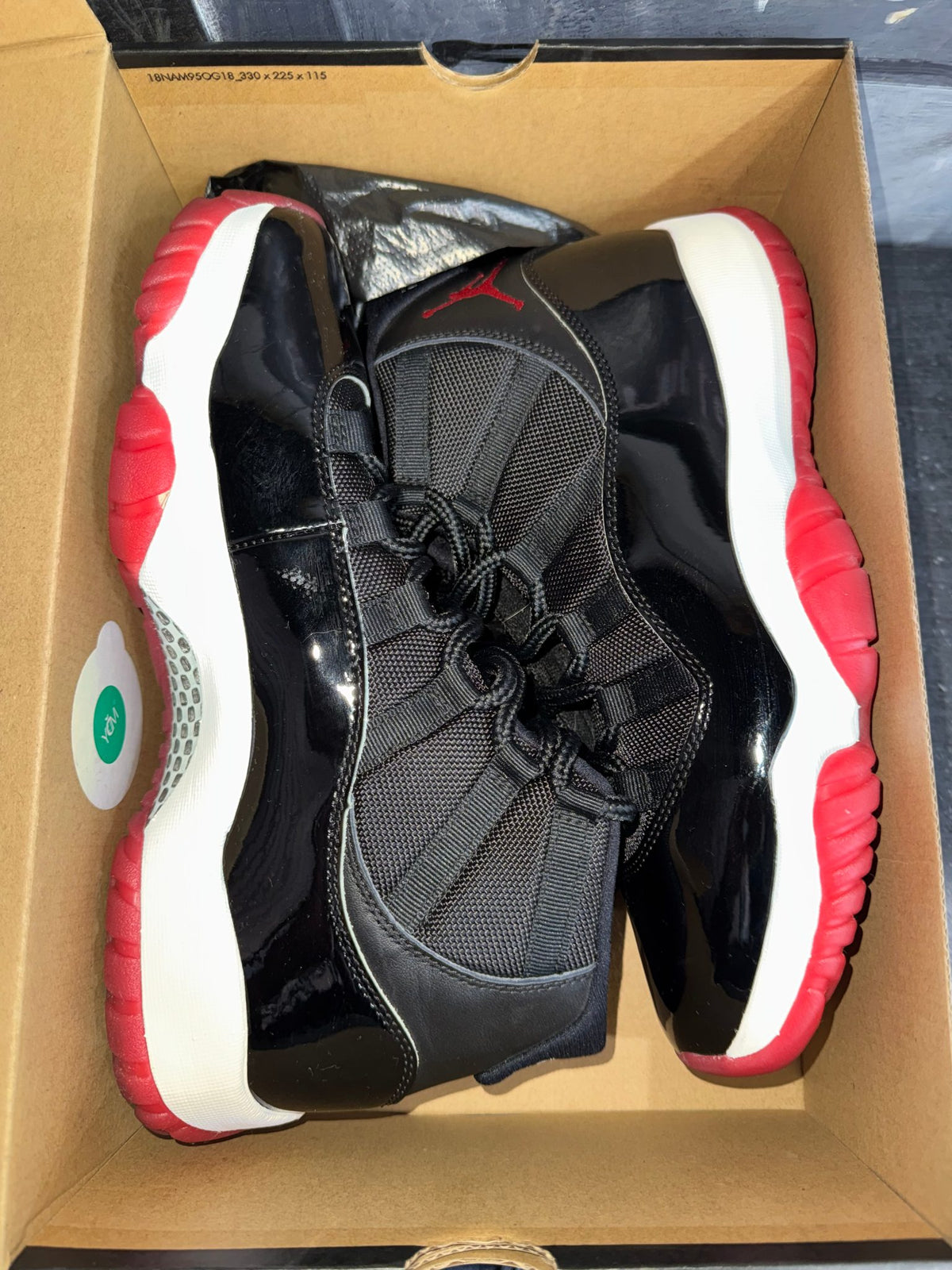 Jordan 11 Retro Playoffs Bred (2019)