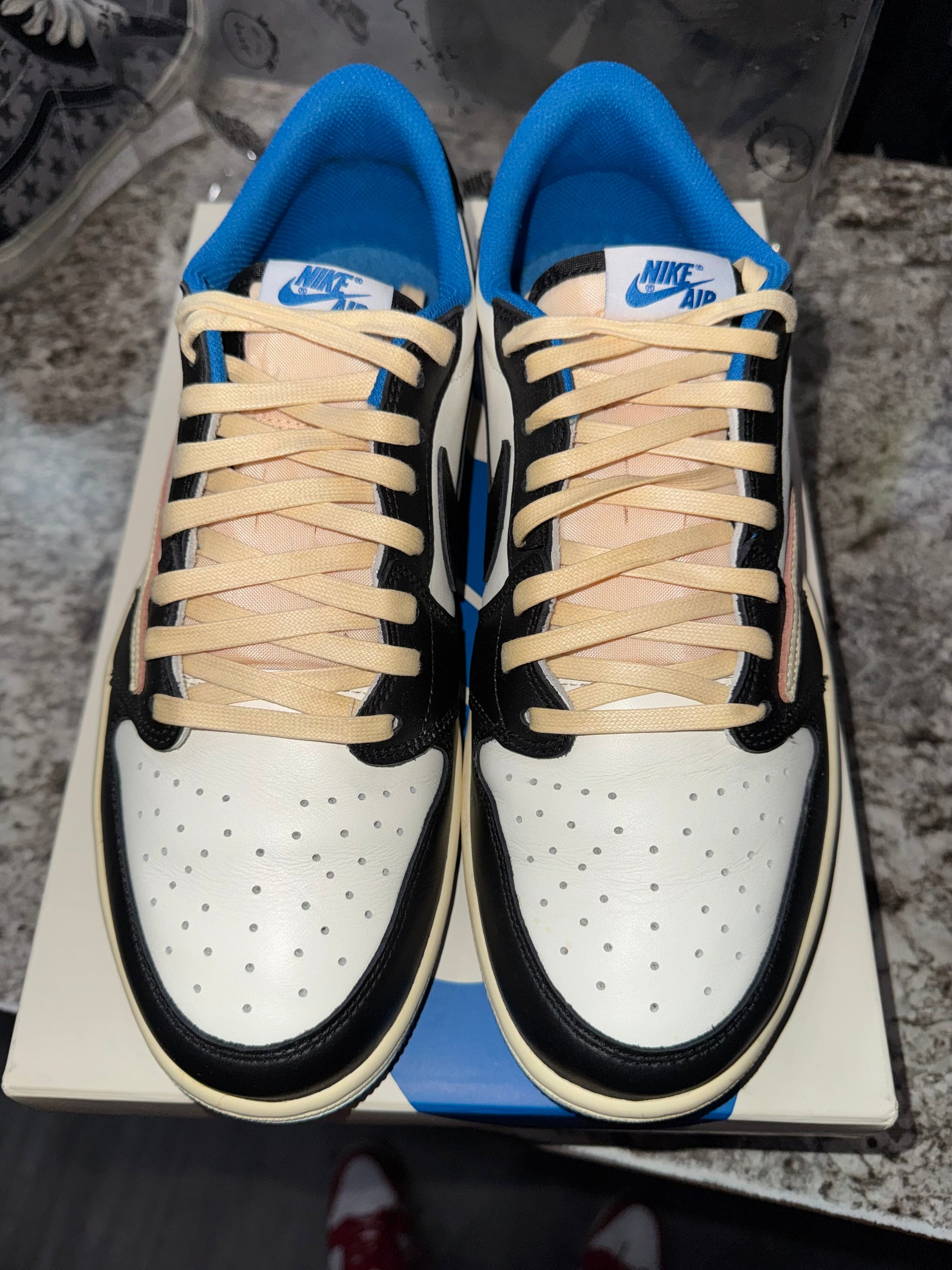 Jordan 1 Retro Low OG SP Fragment x Travis Scott