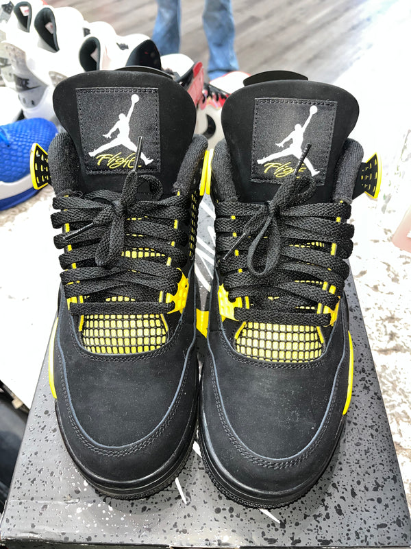 Jordan 4 Retro Thunder (2023)