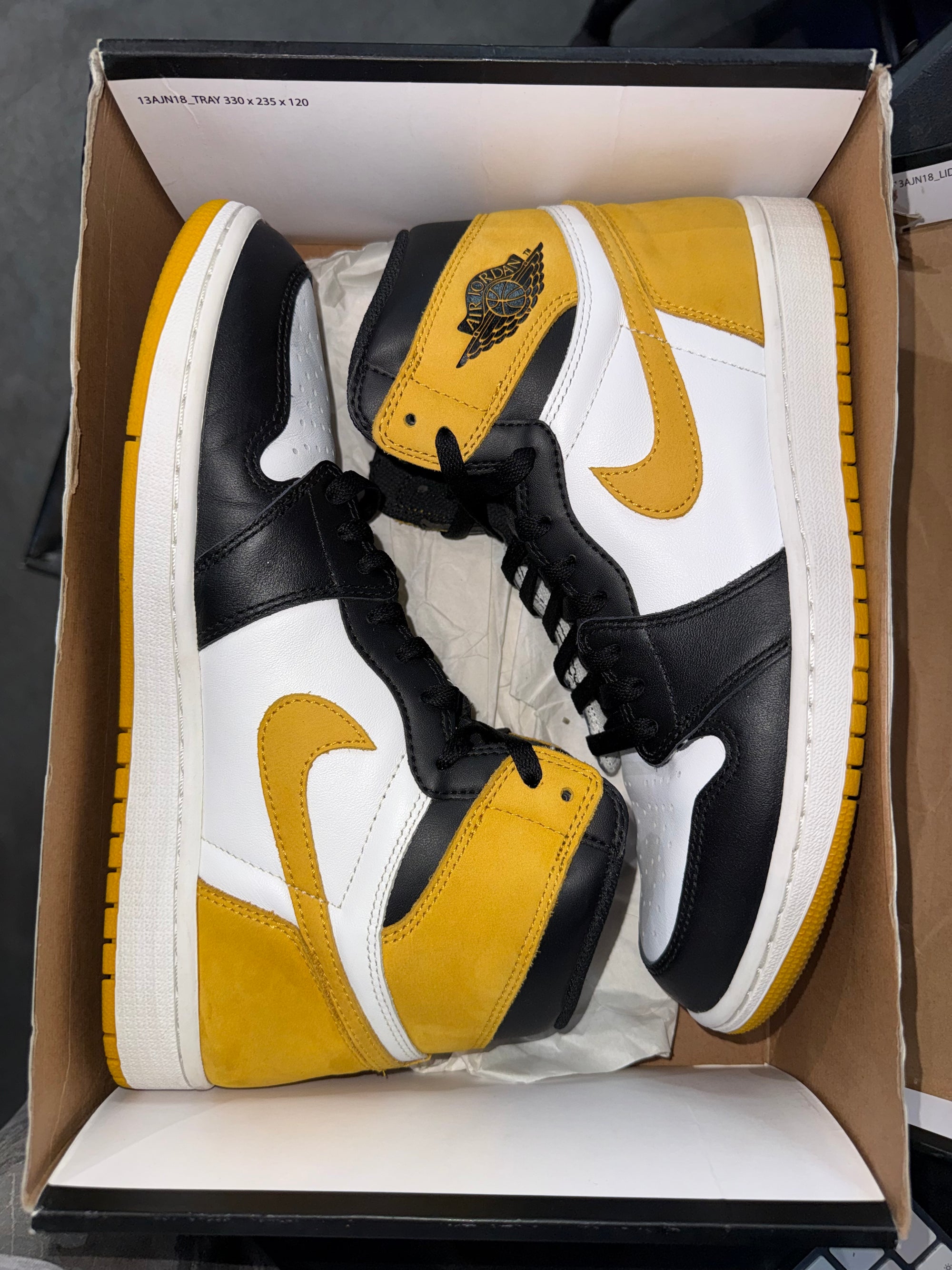 Jordan 1 Retro High Yellow Ochre (DAMAGED BOX)