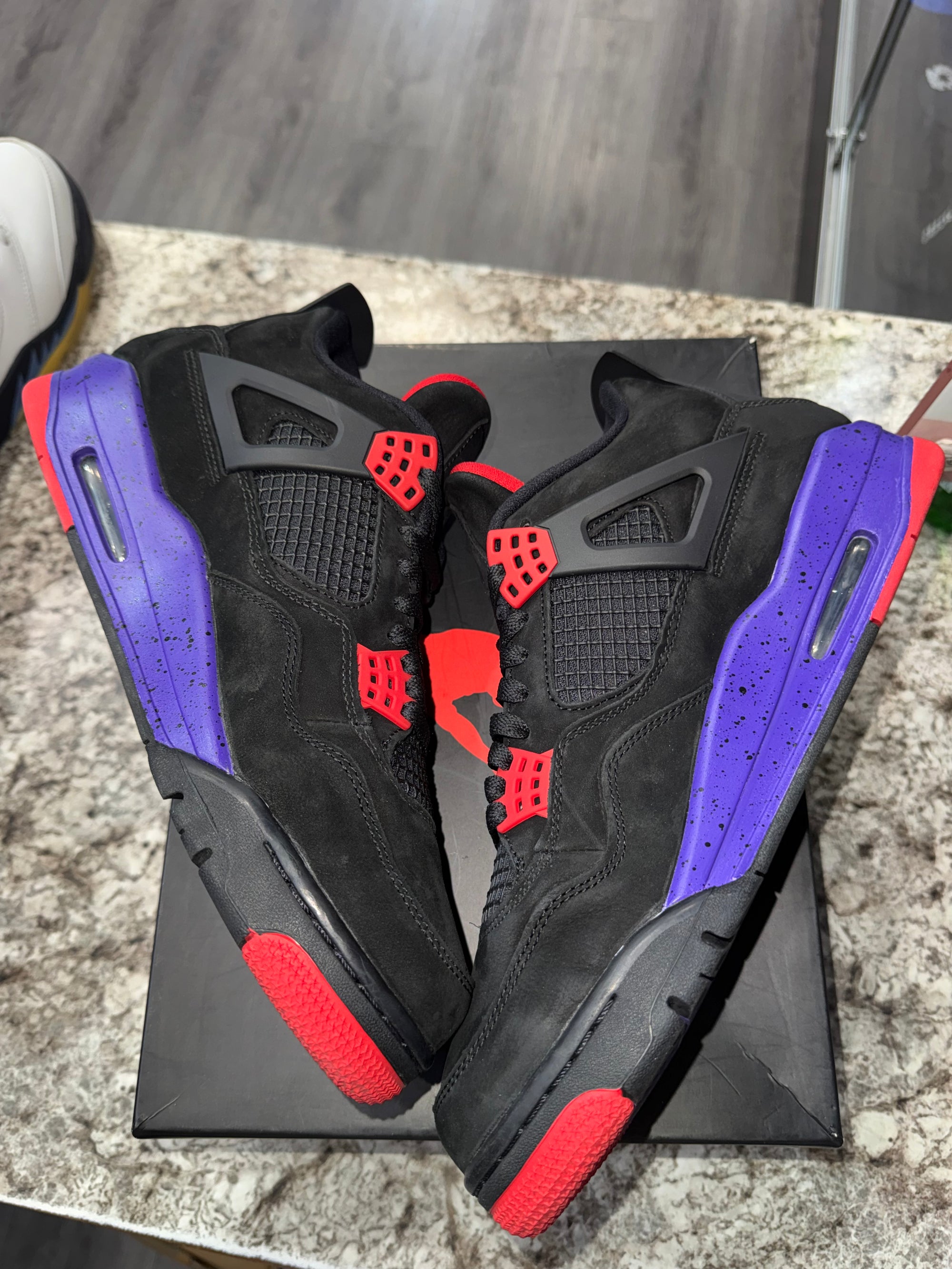 Jordan 4 Retro Raptors (2018)