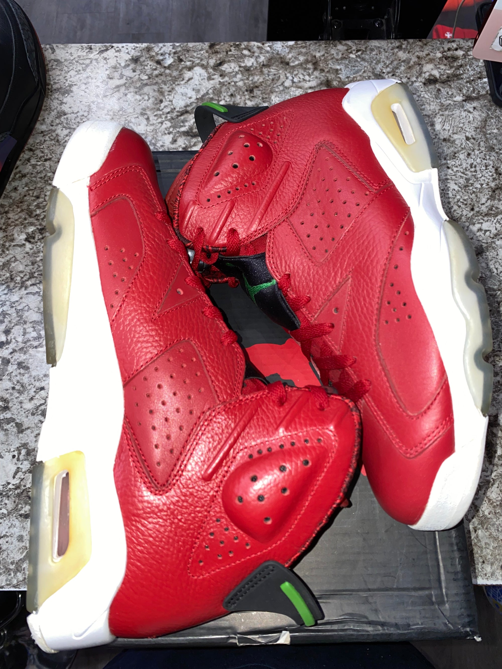Jordan 6 Retro History of Jordan (Spiz'ike) (DAMAGED BOX)