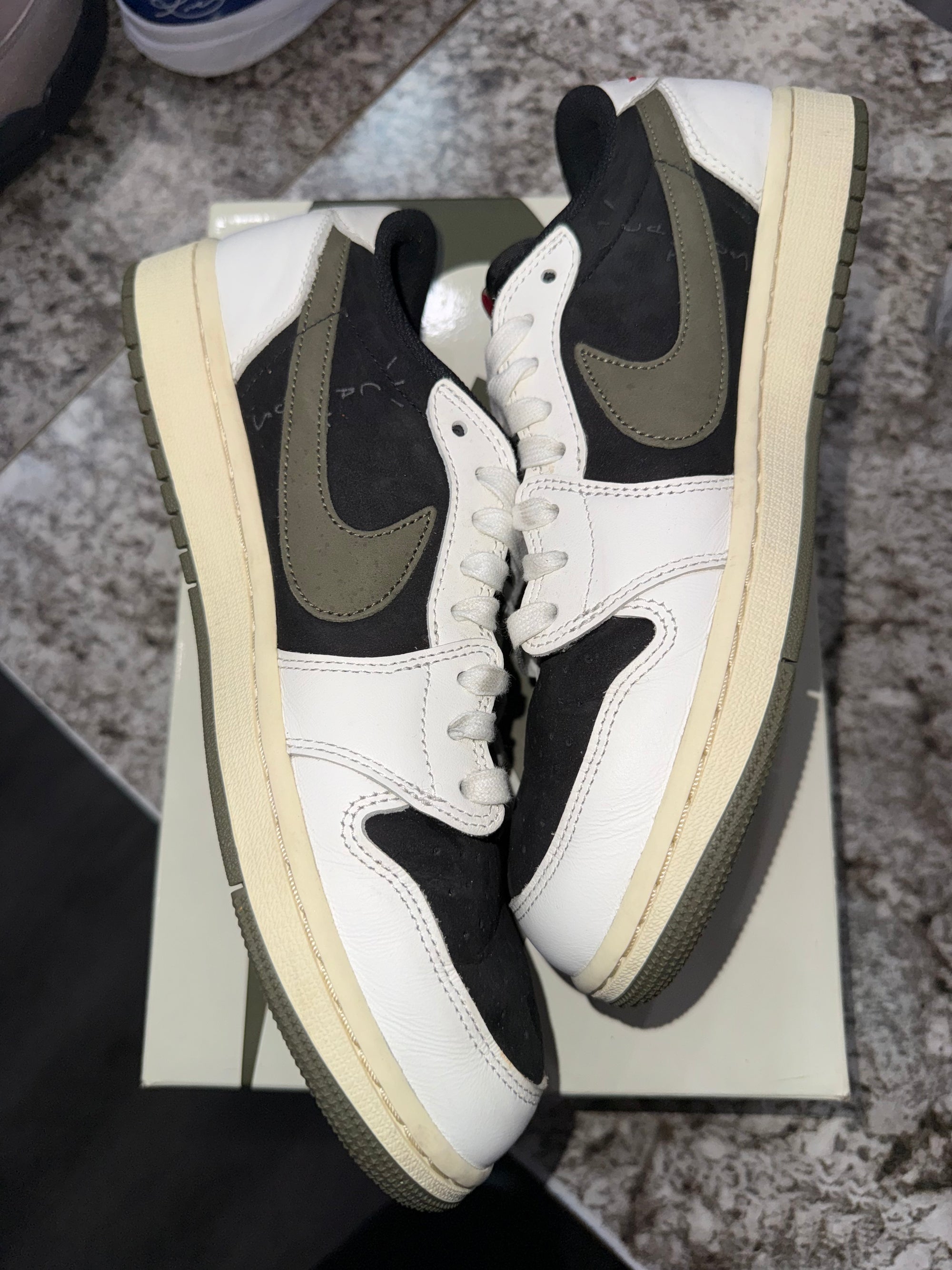 Jordan 1 Retro Low OG SP Travis Scott Olive (Women's)
