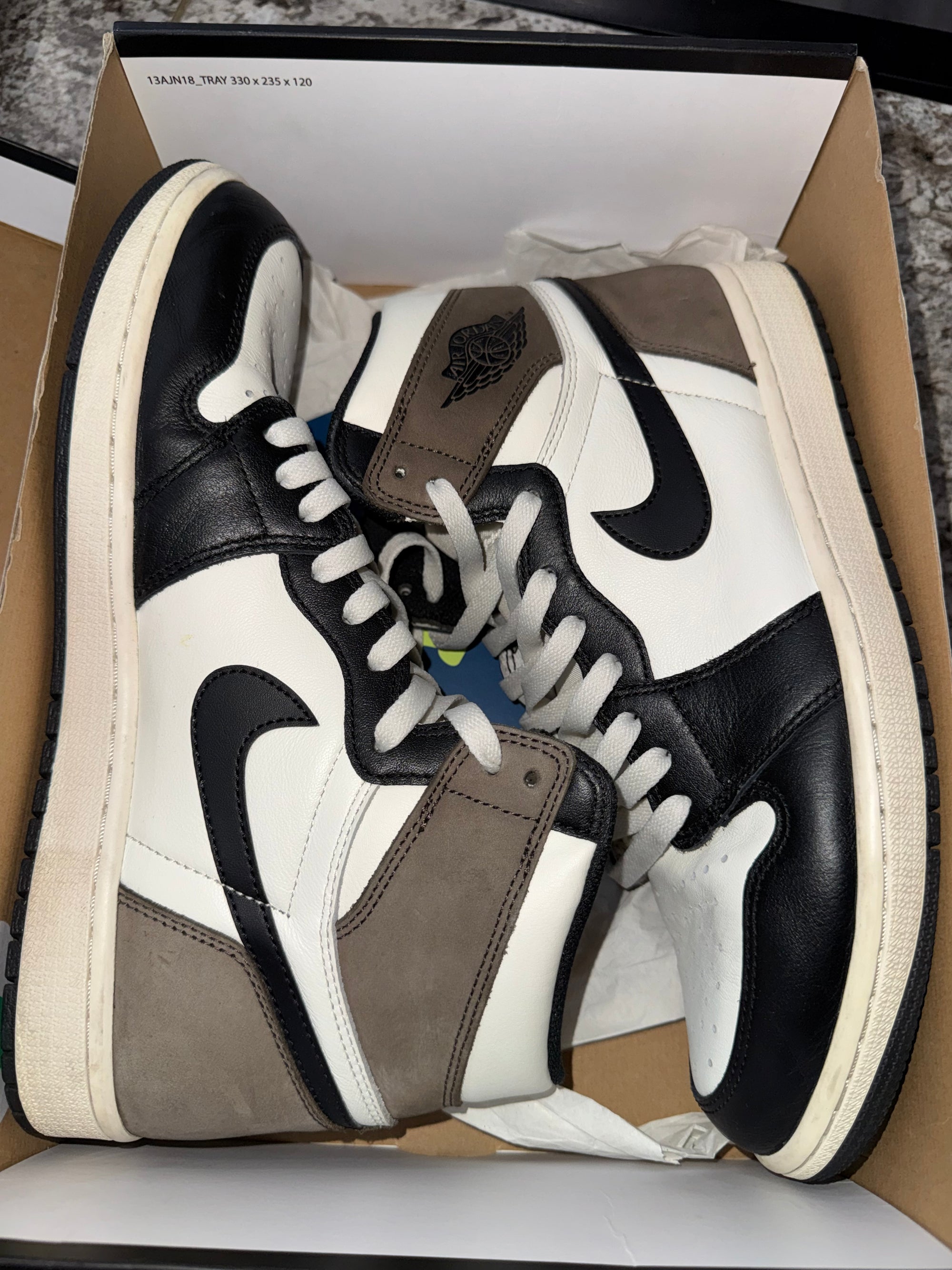 Jordan 1 Retro High Dark Mocha