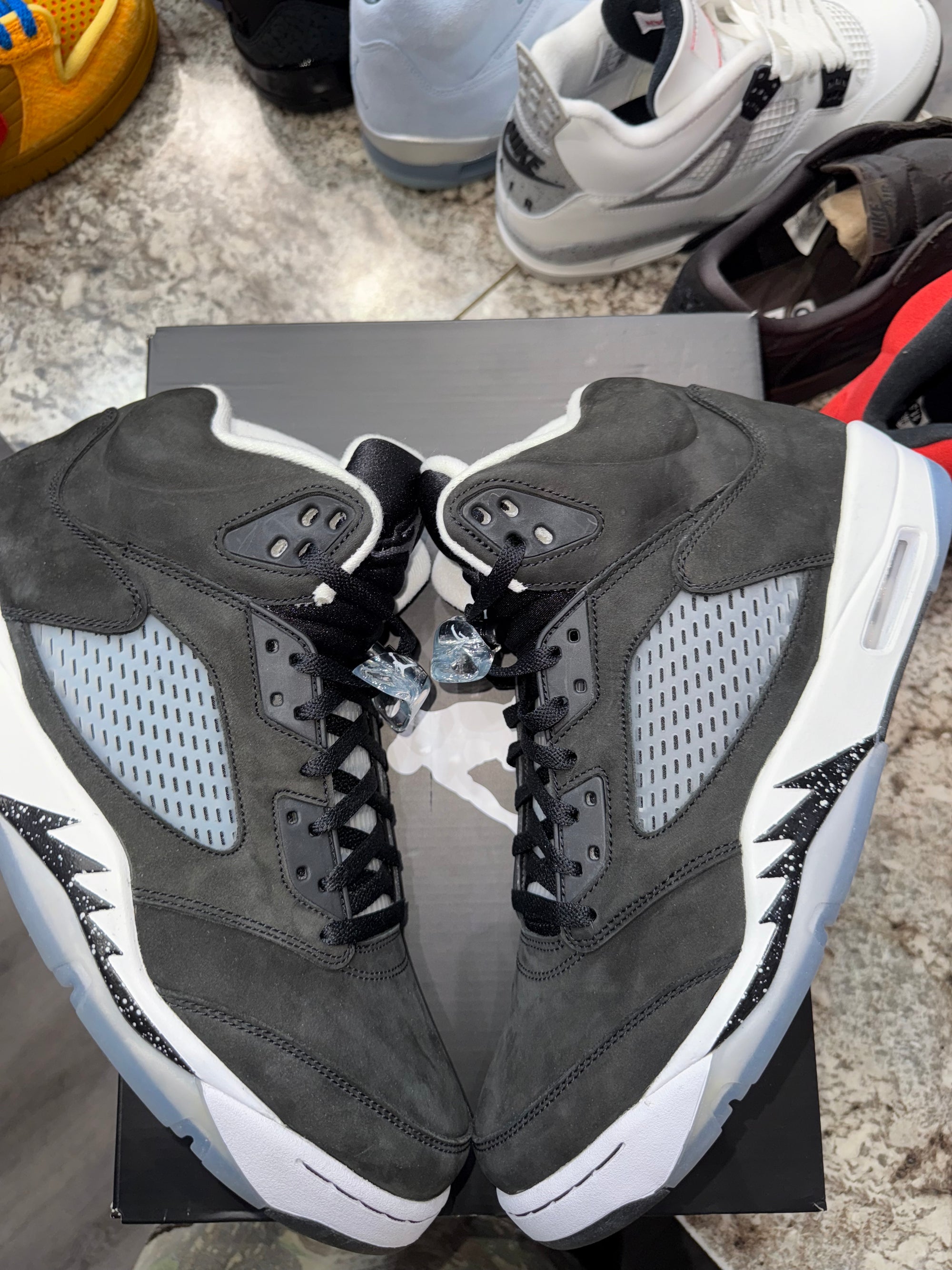 Jordan 5 Retro Moonlight (2021)