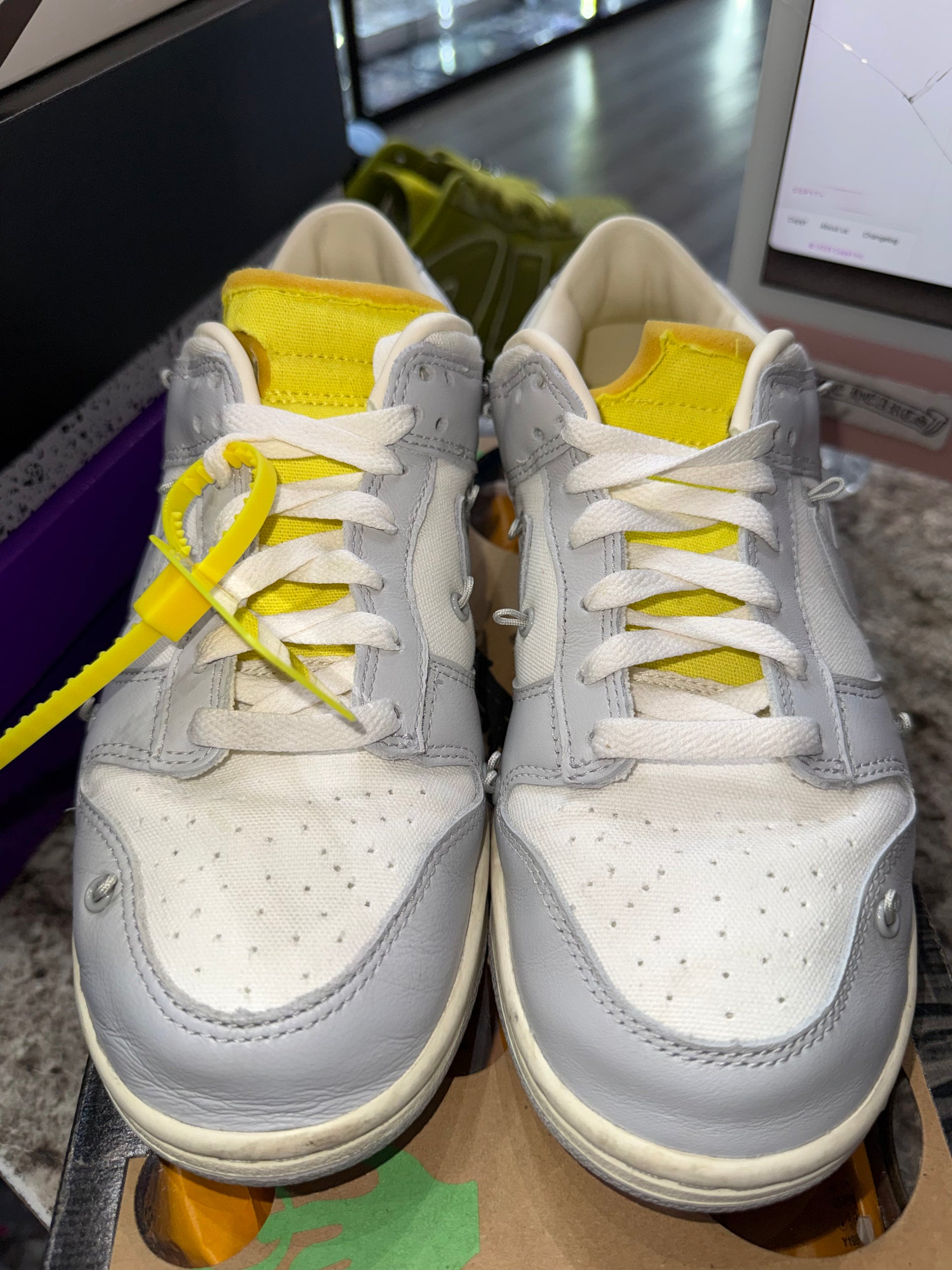 Nike Dunk Low Off-White Lot 10