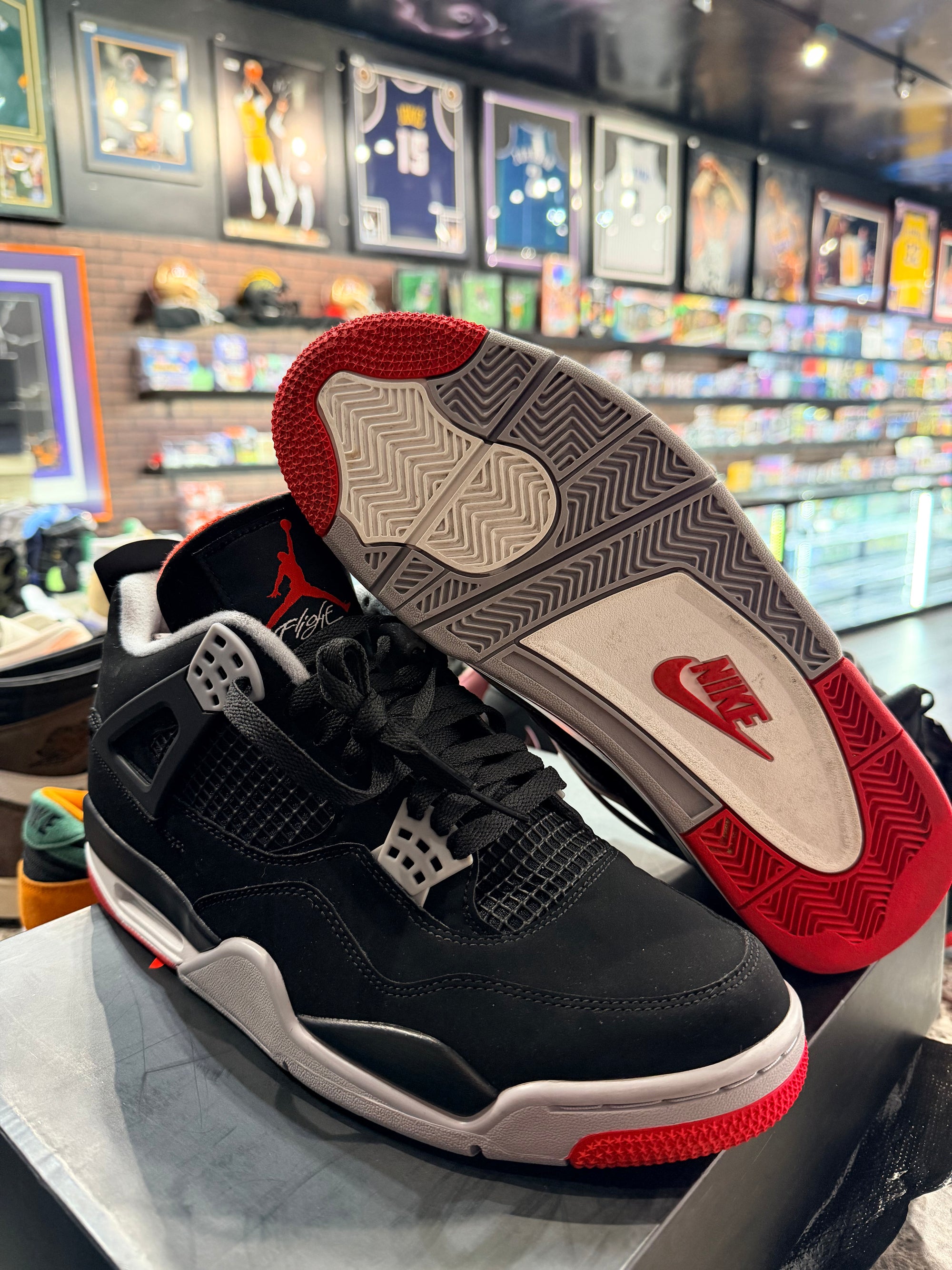 Jordan 4 Retro Bred (2019)