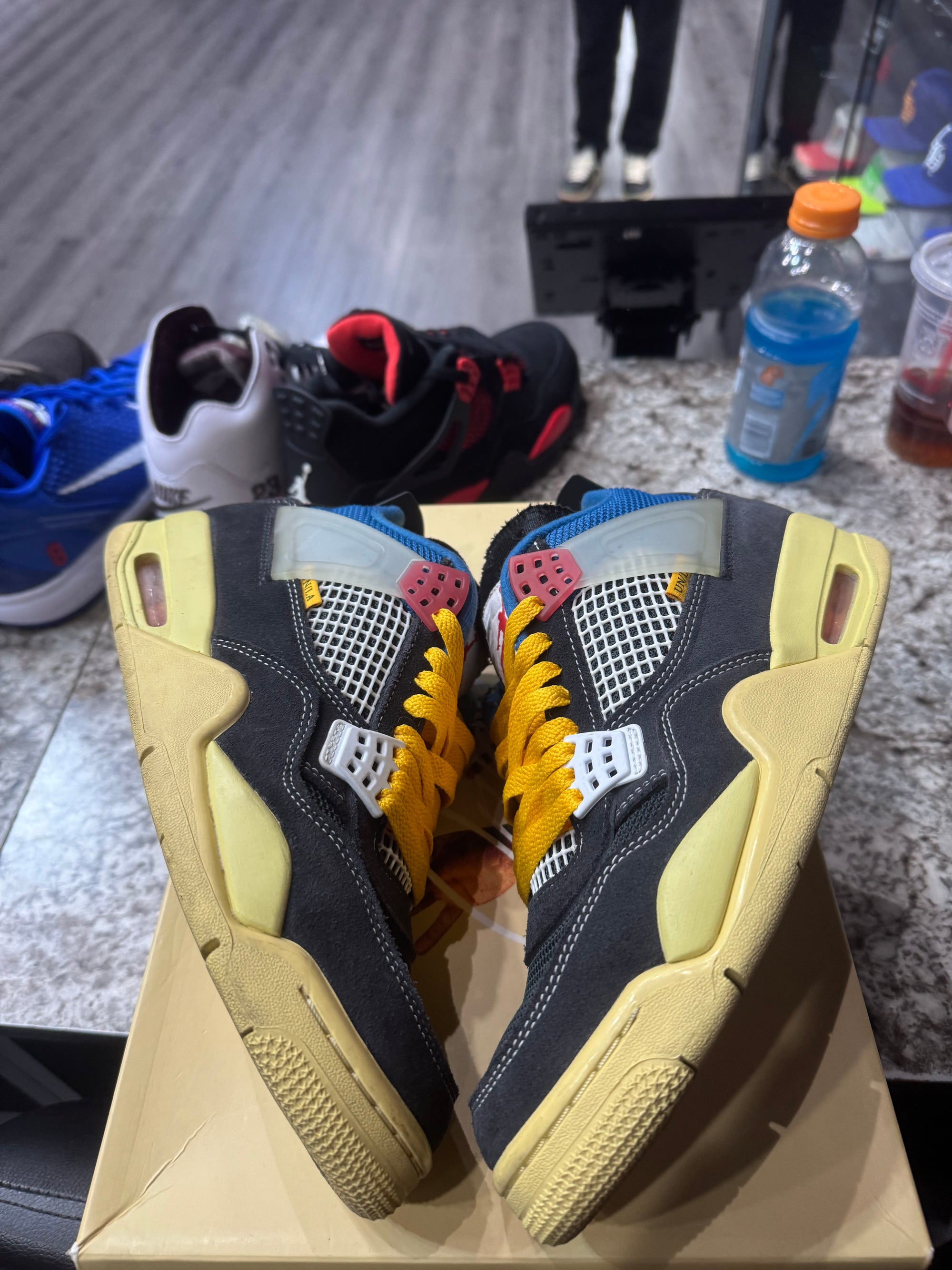 Jordan 4 Retro Union Off Noir (Damaged Box)