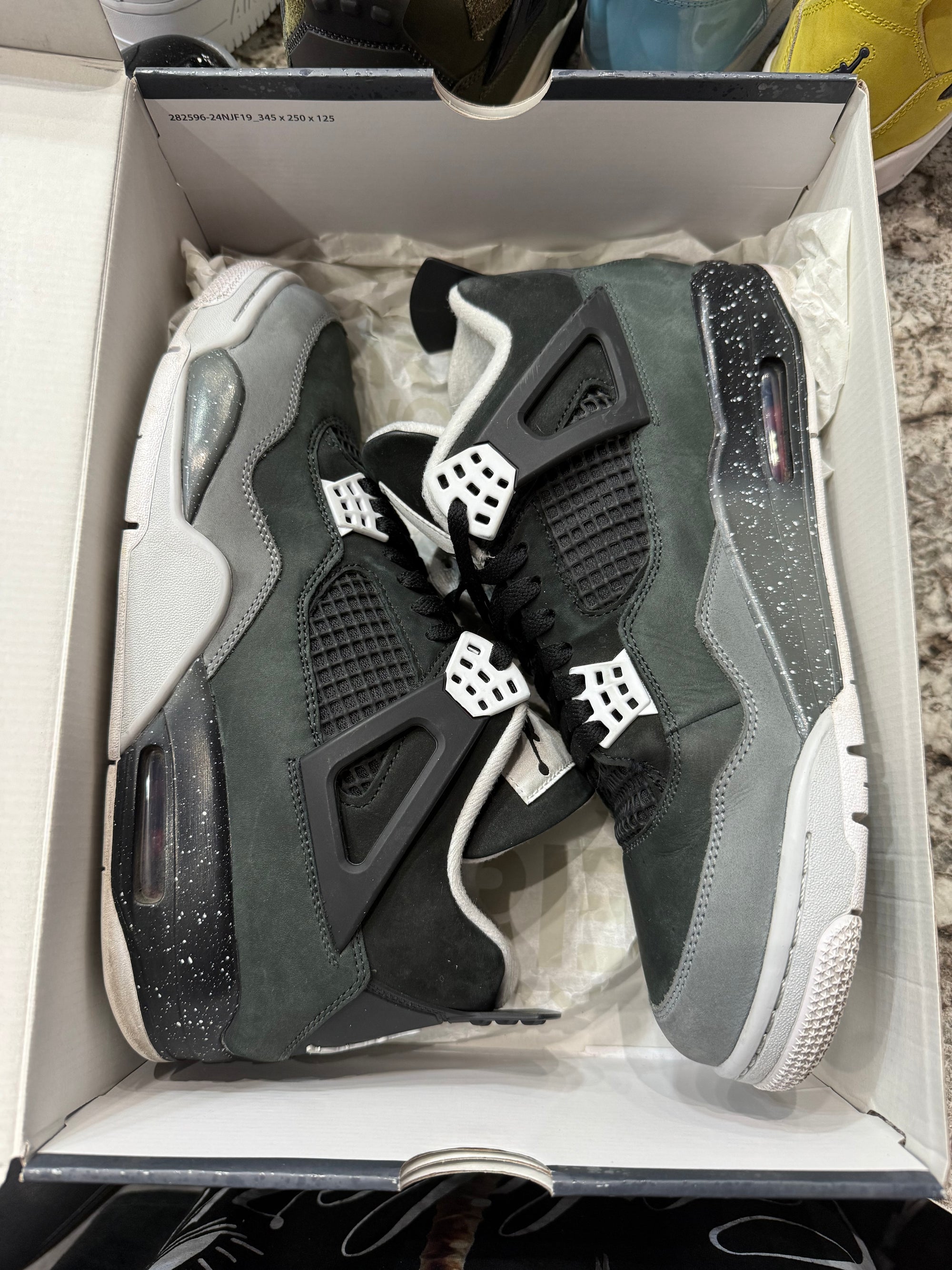 Jordan 4 Retro Fear (2024)