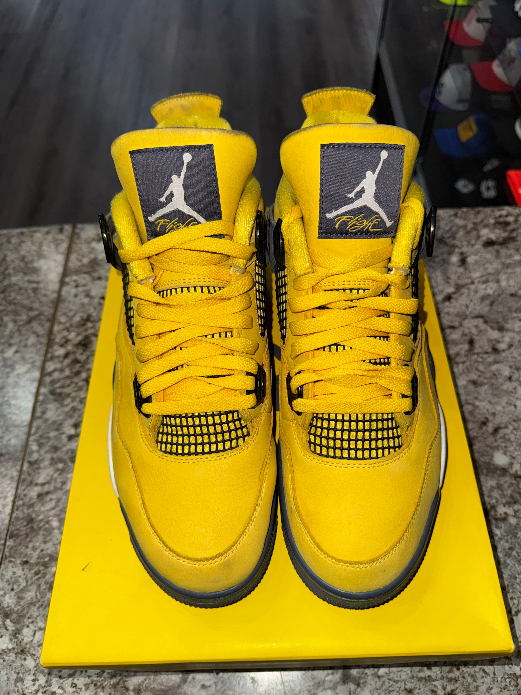 Jordan 4 Retro Lightning (2021)