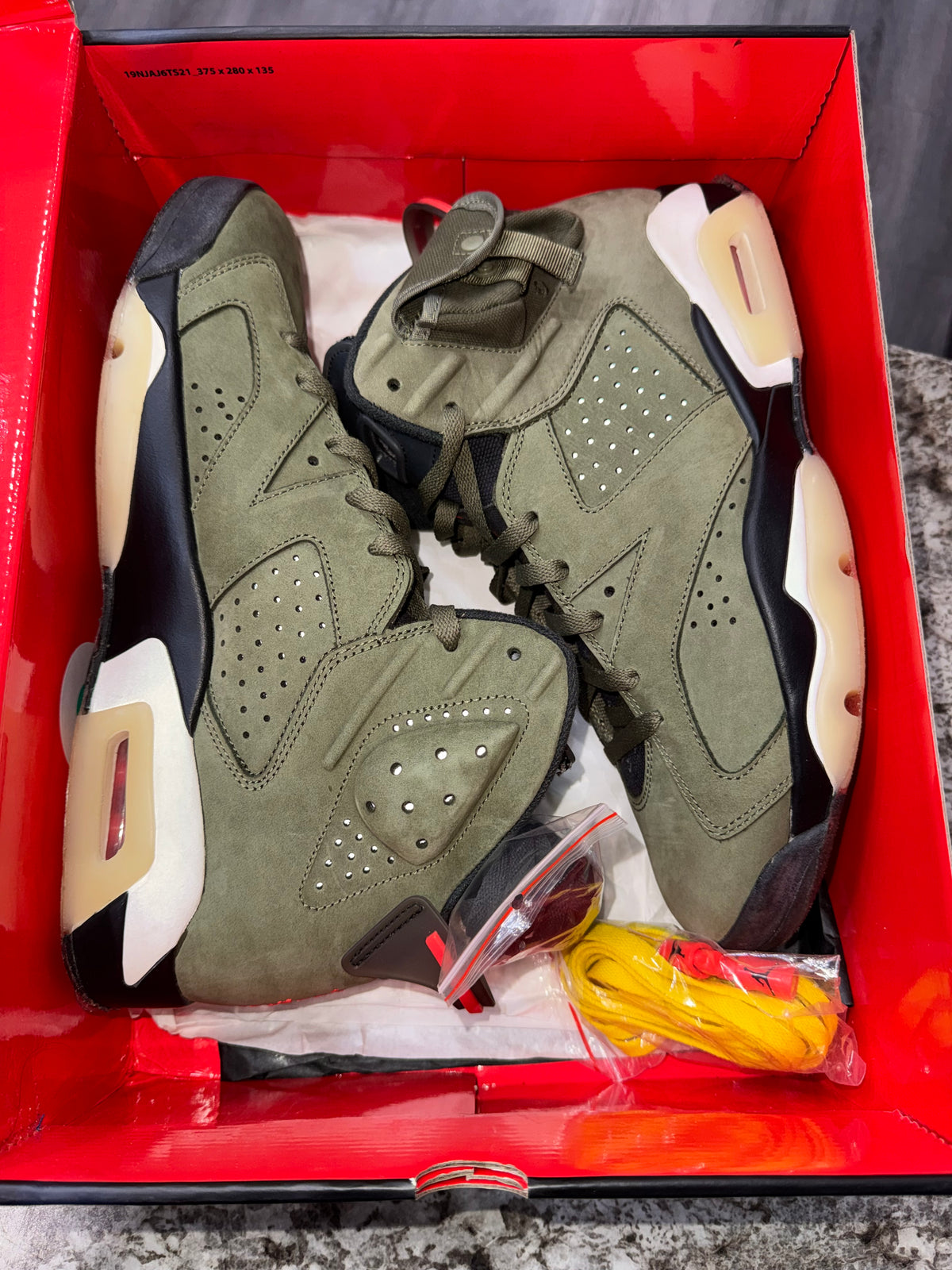 Jordan 6 Retro Travis Scott