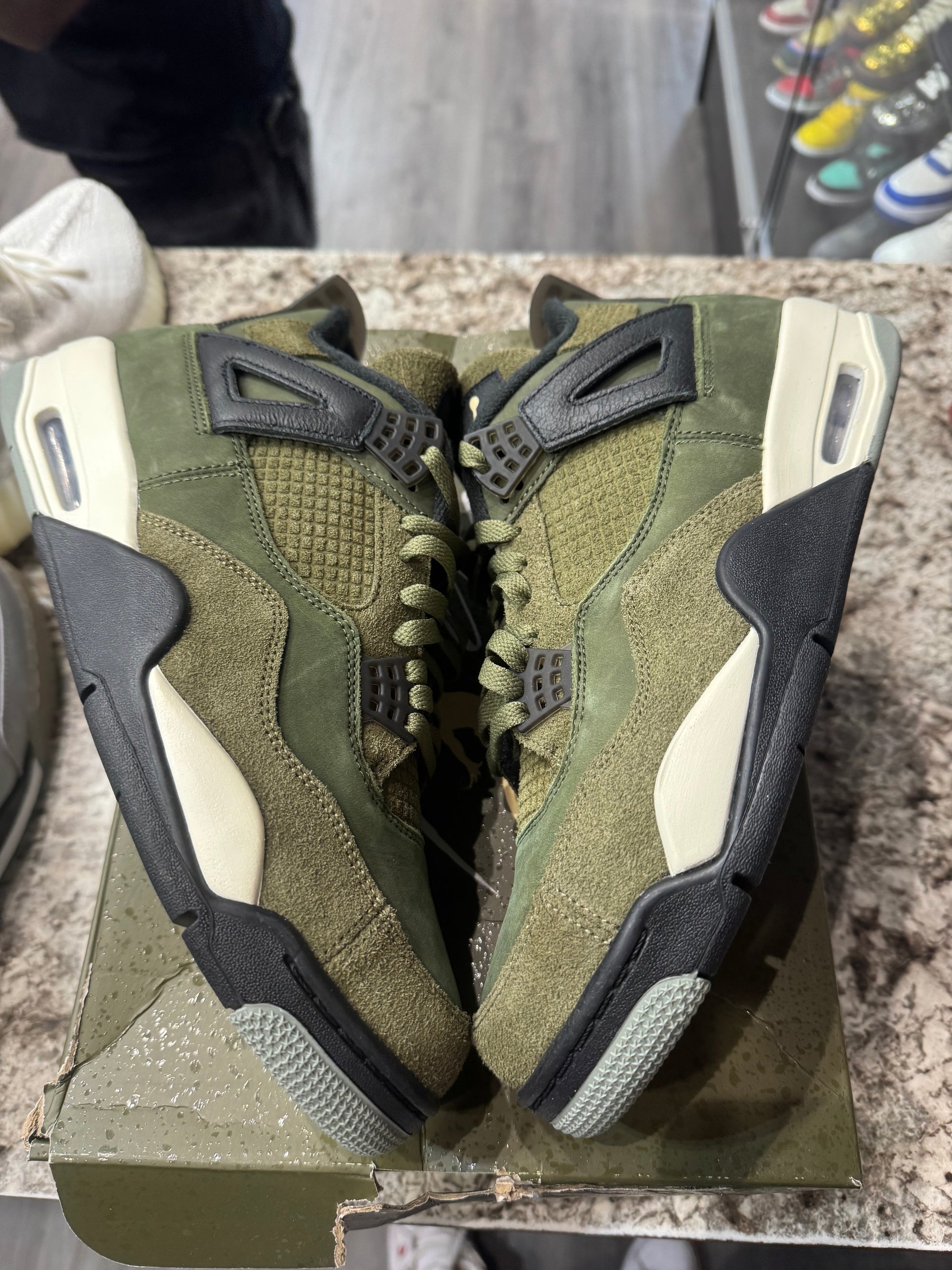 Jordan 4 Retro SE Craft Medium Olive