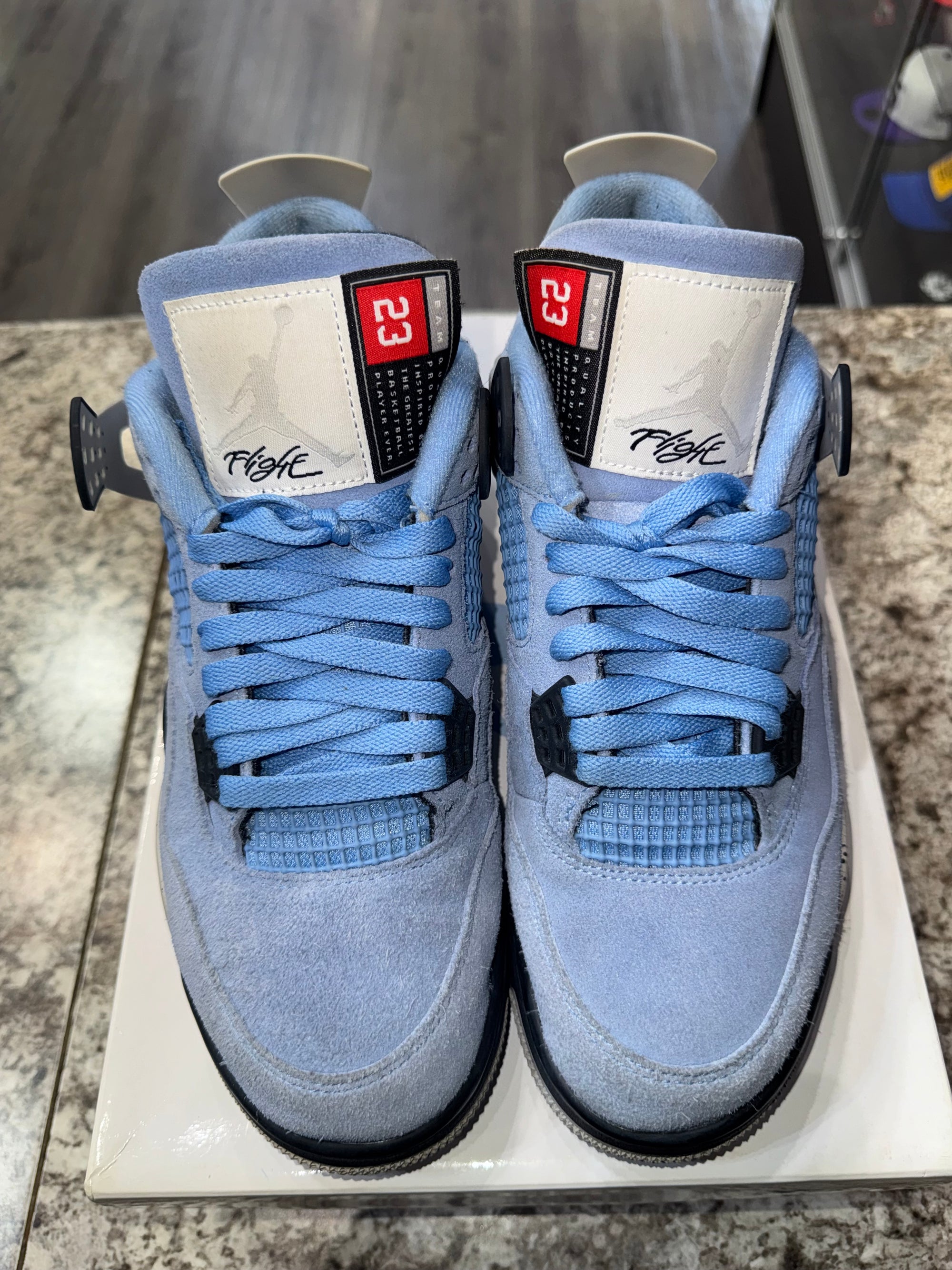 Jordan 4 Retro University Blue