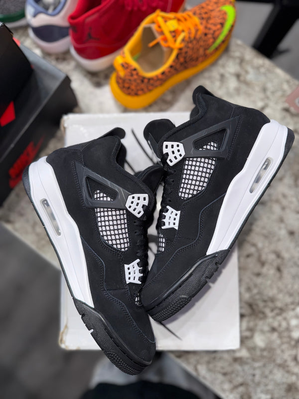 Jordan 4 Retro White Thunder