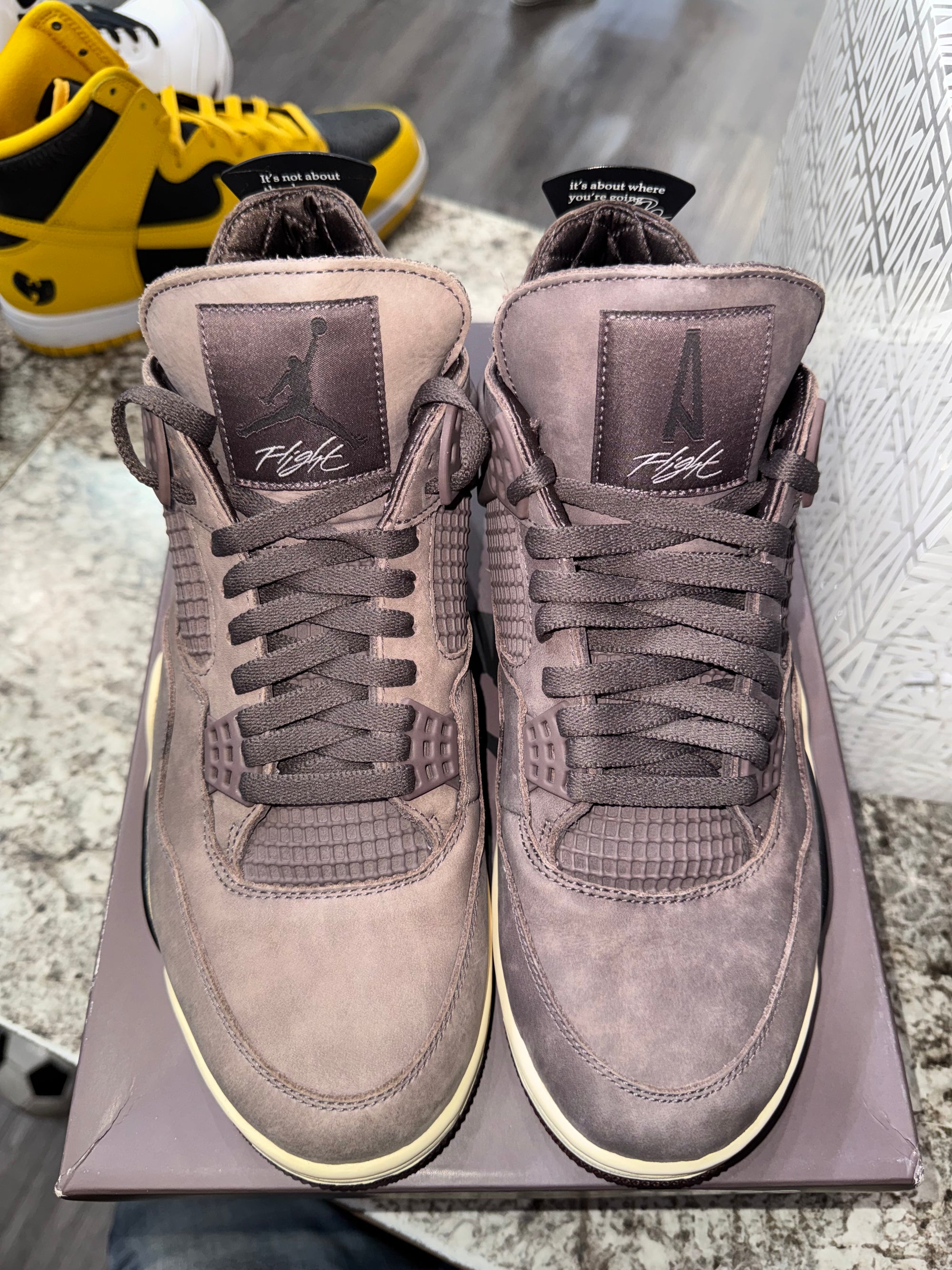 Jordan 4 Retro SP A Ma Maniére Violet Ore