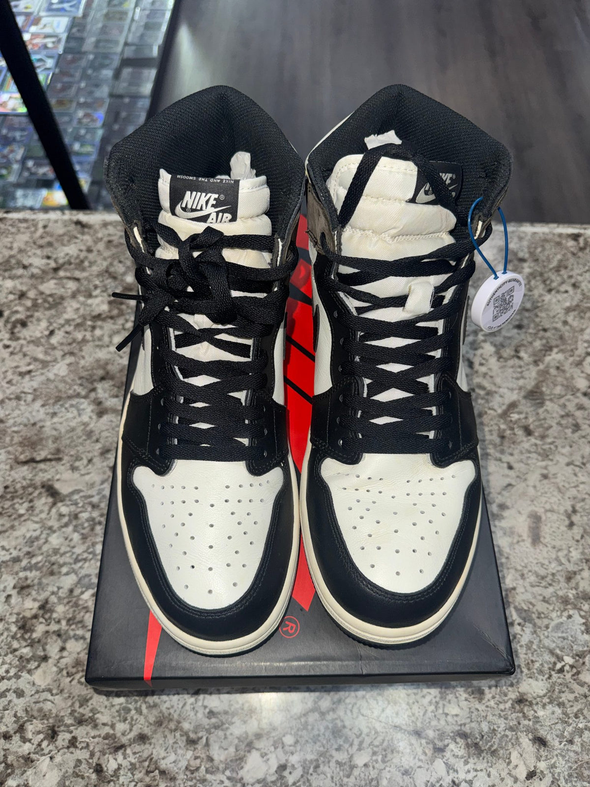 Jordan 1 Retro High Dark Mocha