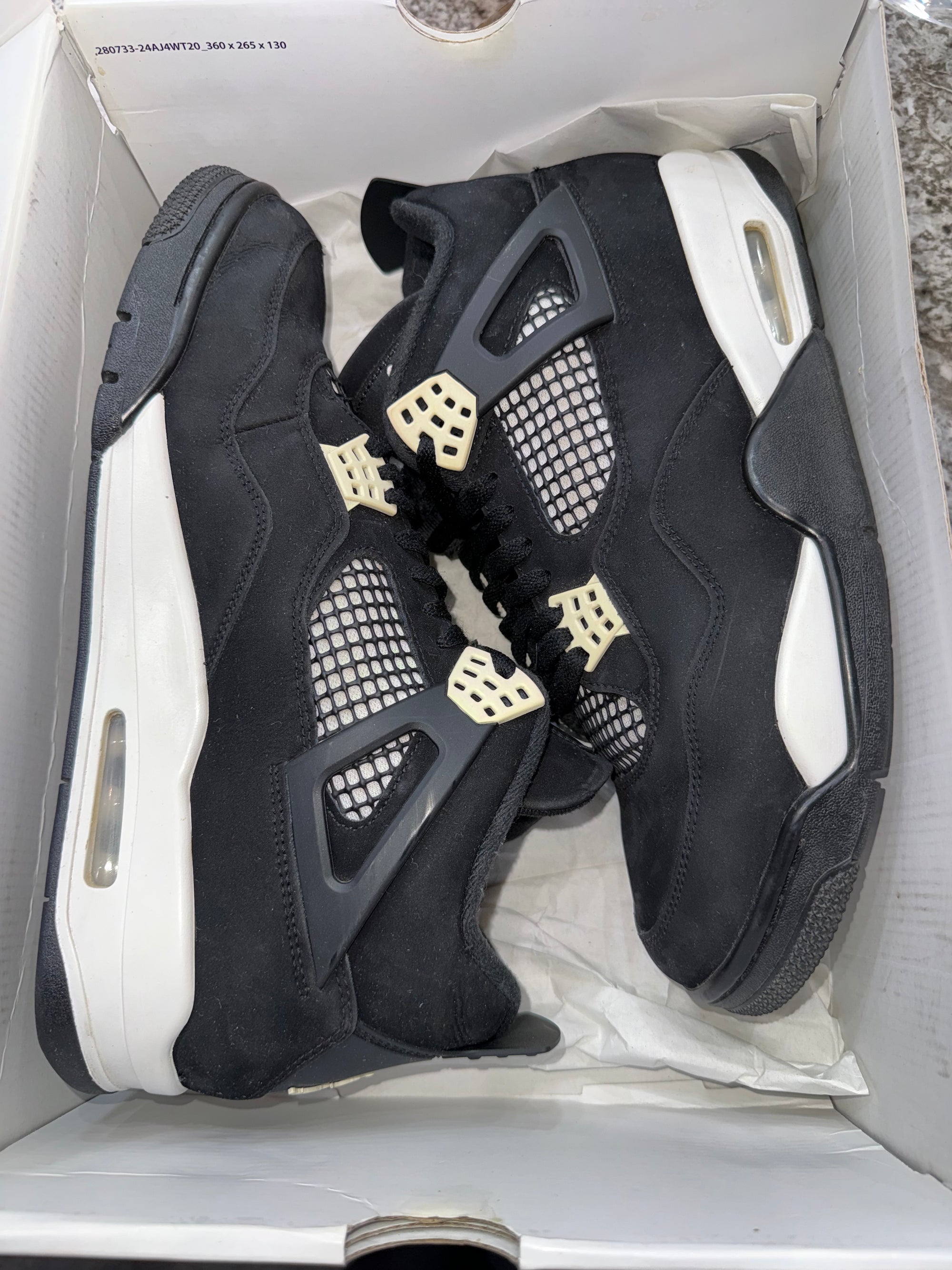 Jordan 4 Retro White Thunder