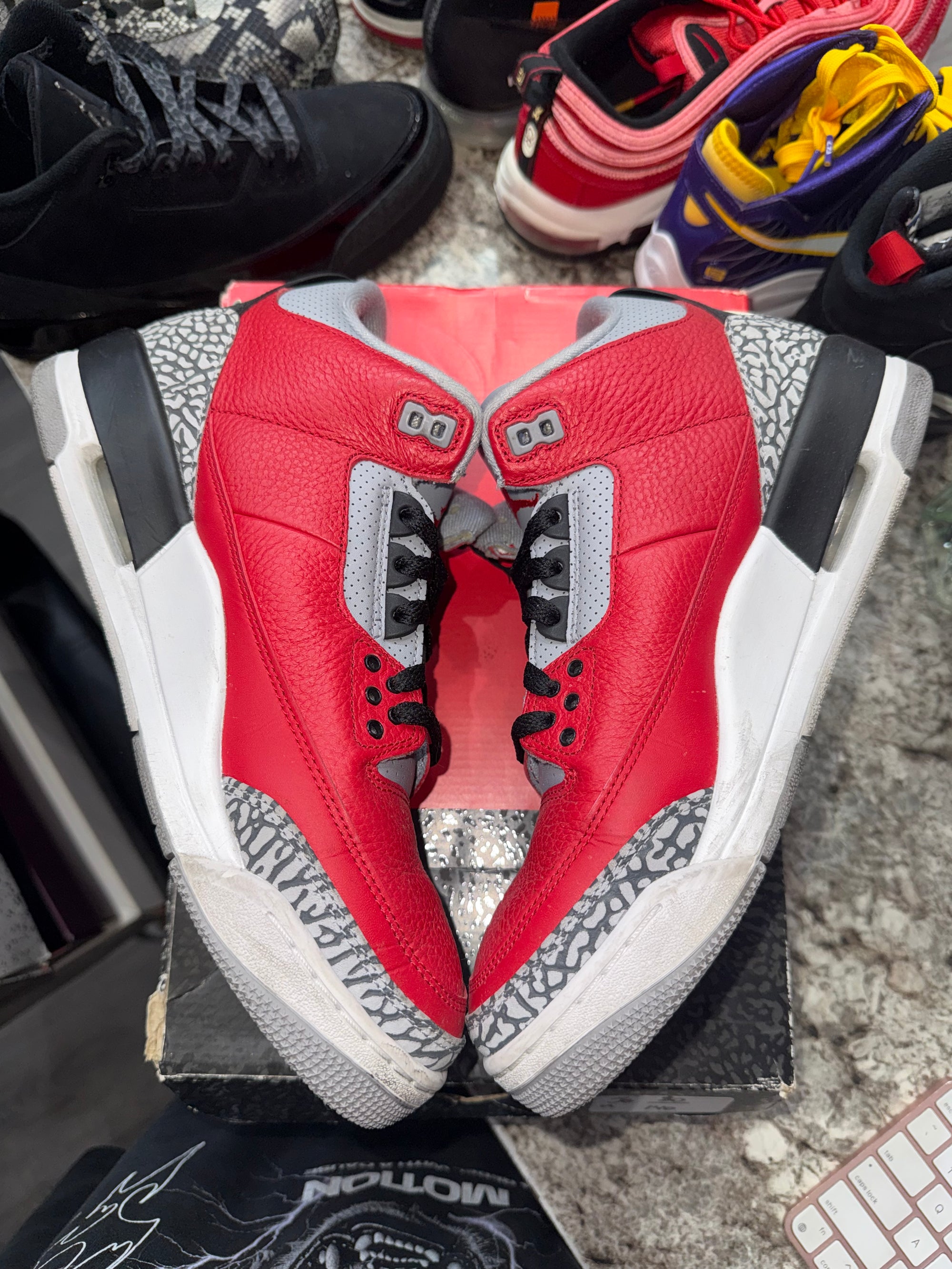Jordan 3 Retro SE Unite