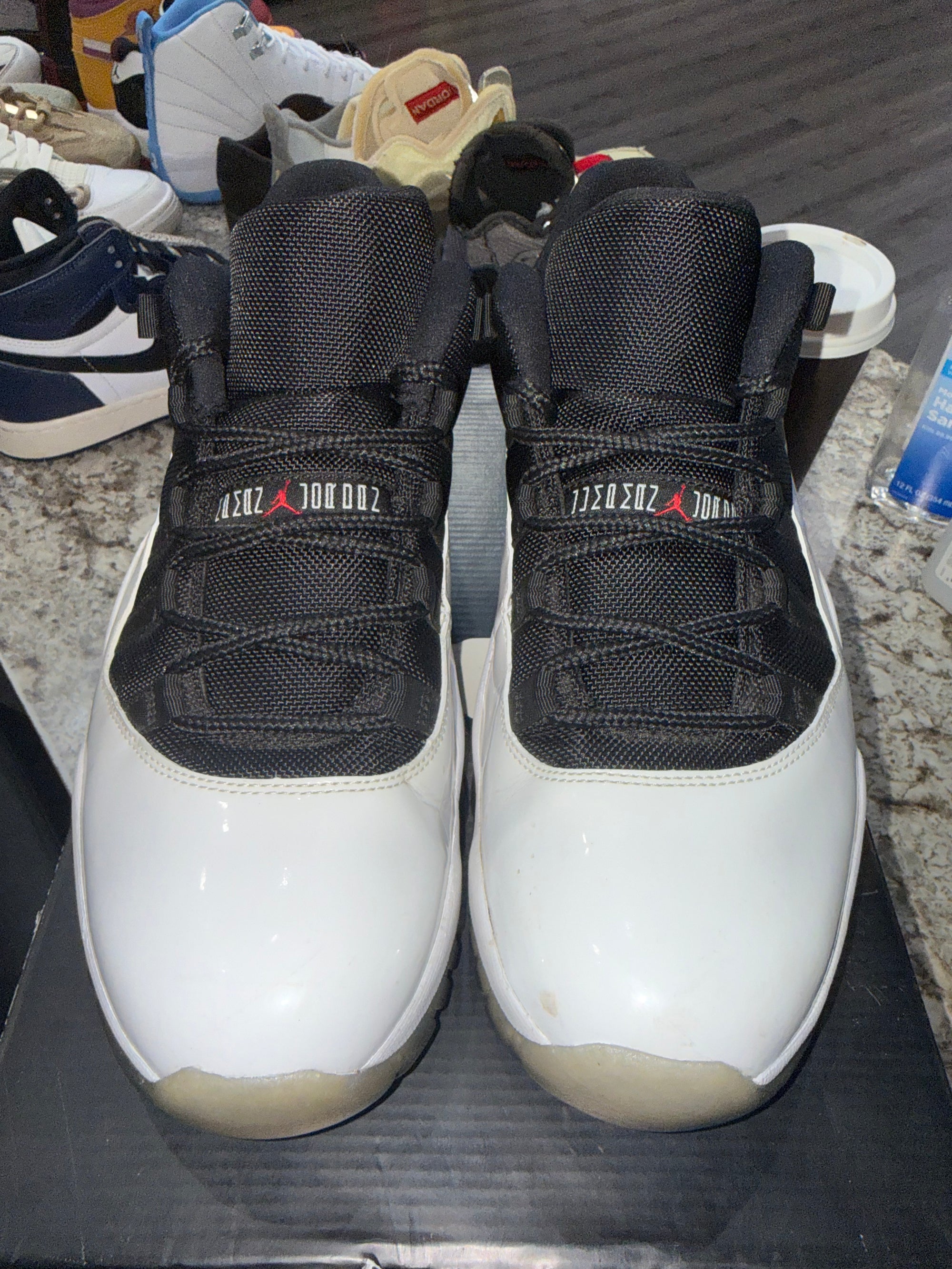 Jordan 11 Retro Low Tuxedo