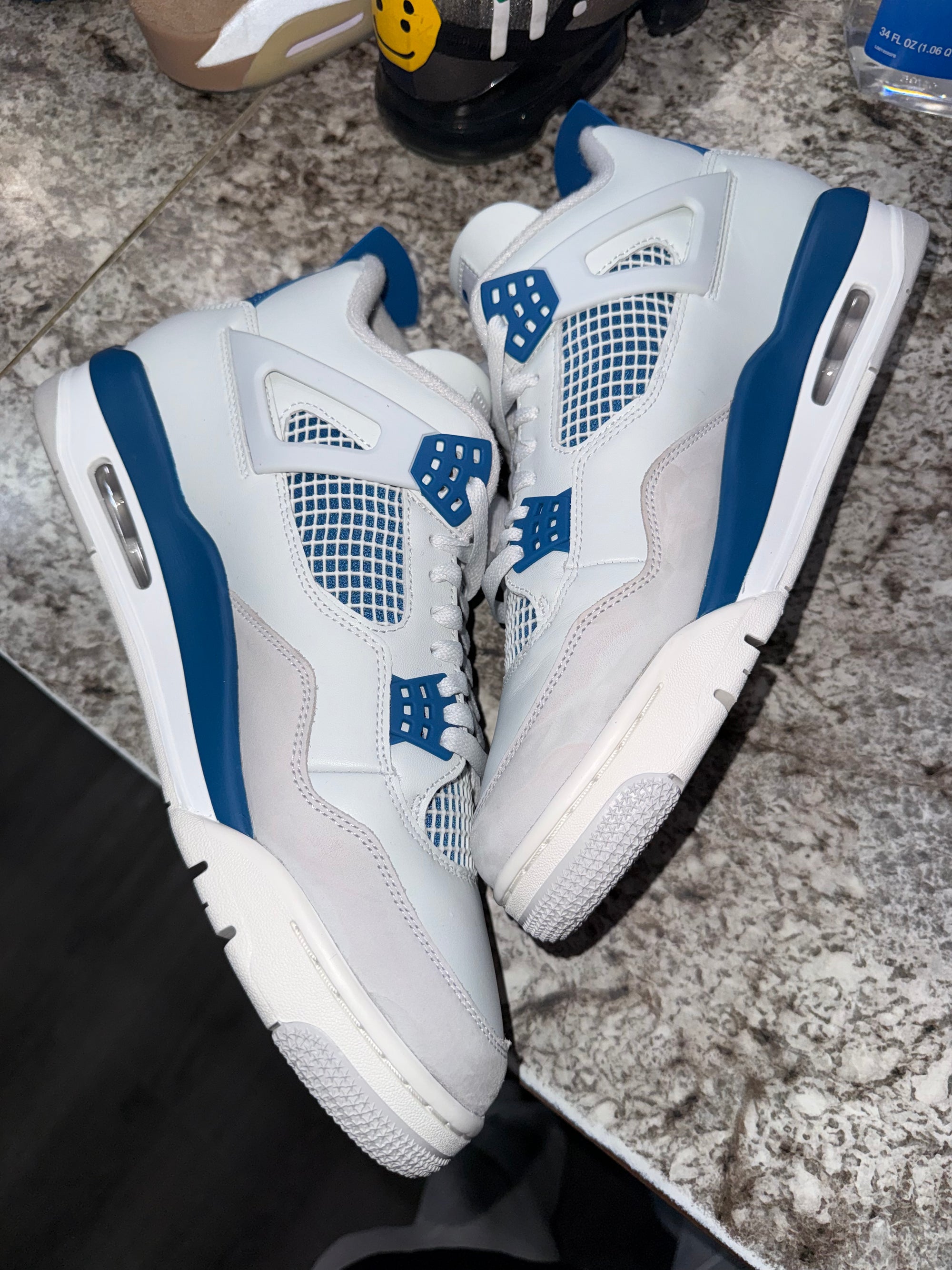 Jordan 4 Retro Military Blue (2024)