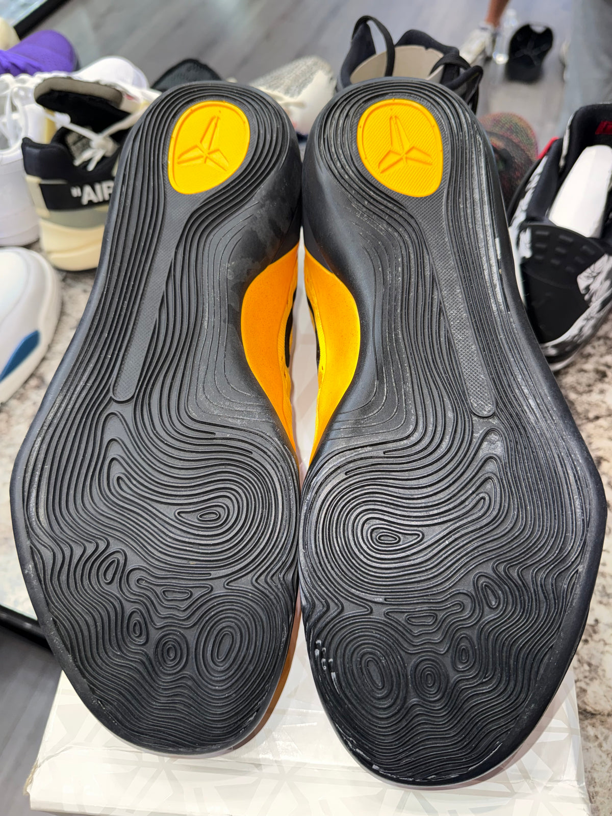 Nike Kobe 9 EM Low Bruce Lee