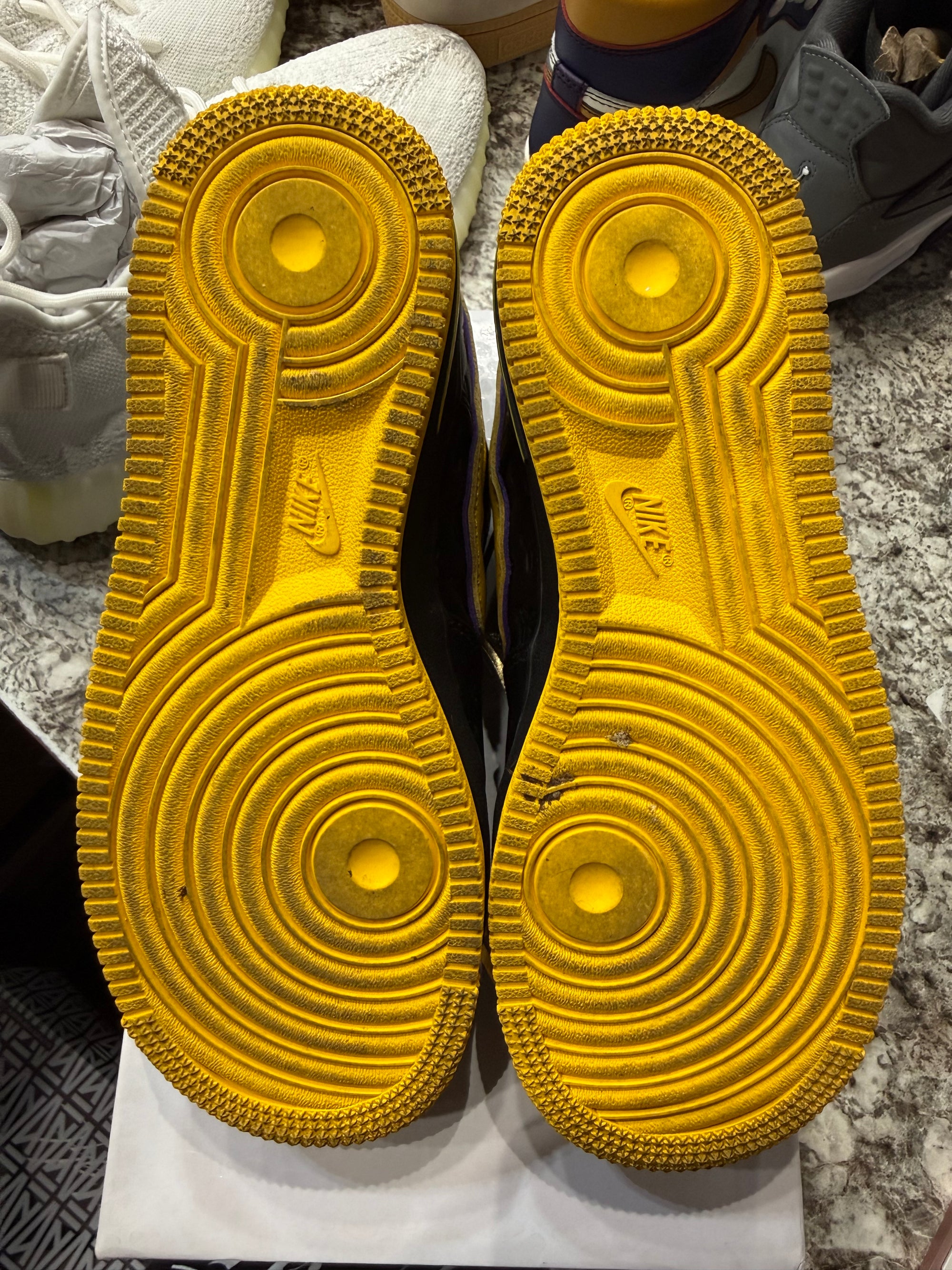 Nike Air Force 1 Low Kobe Bryant Lakers Away (Numbered Edition of 8000)