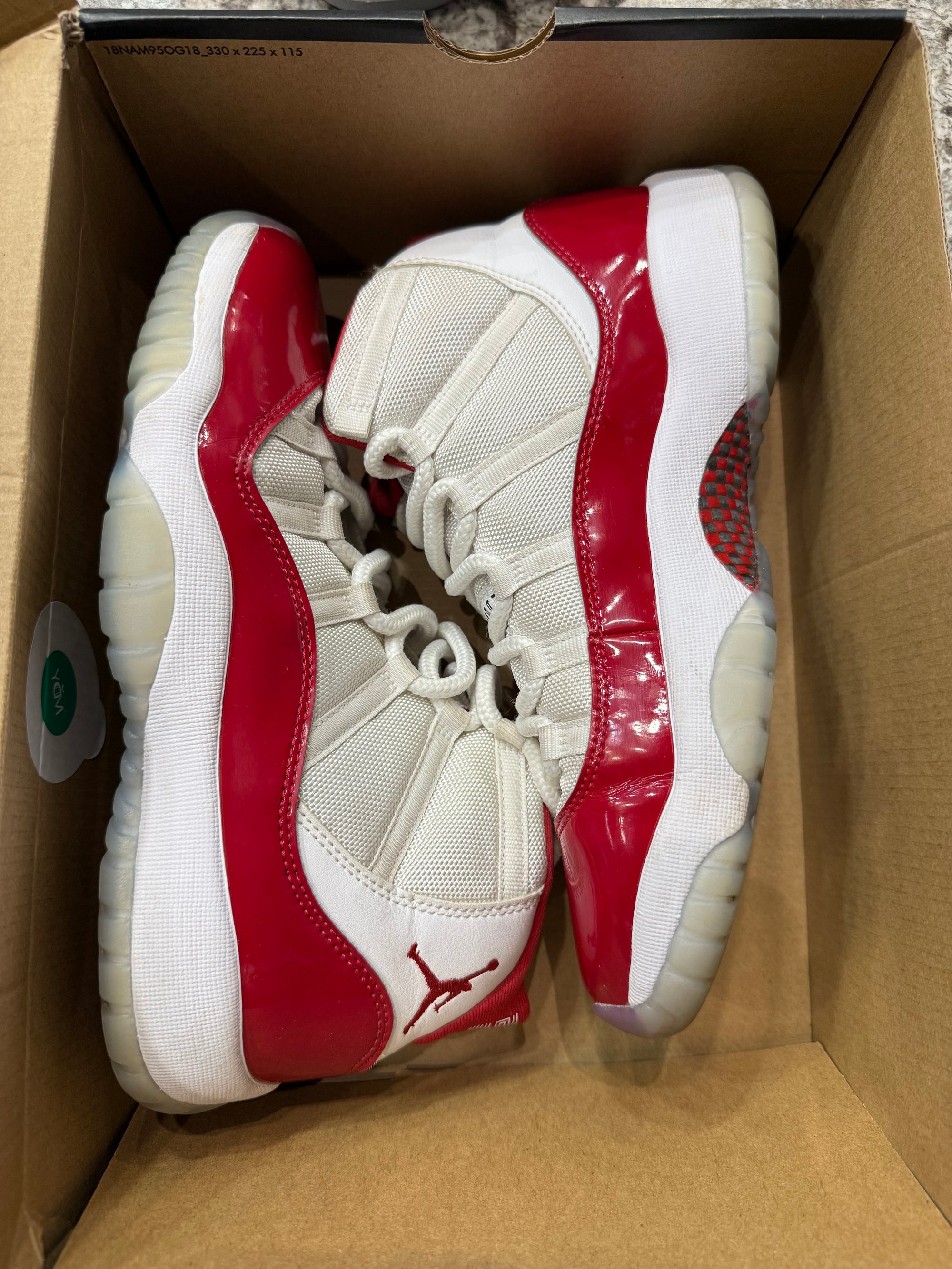 Jordan 11 Retro Cherry (2022) (GS)