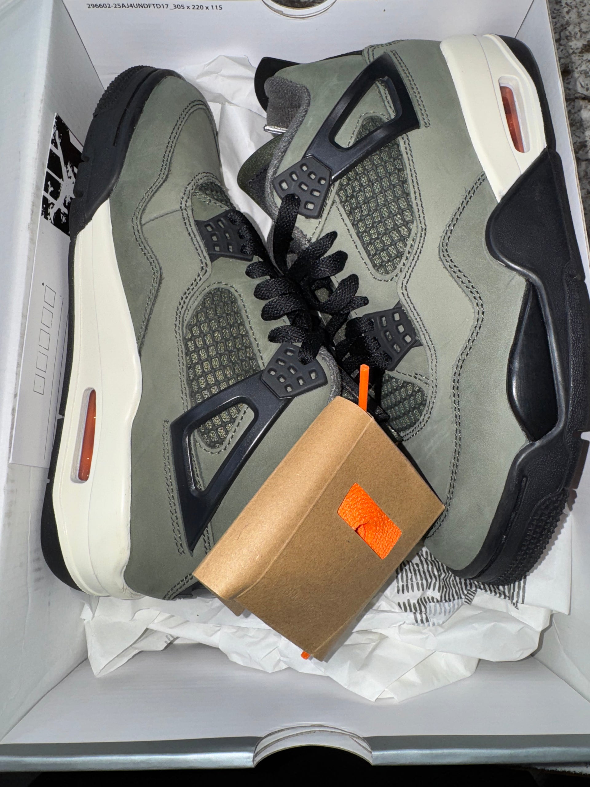 Jordan 4 Retro OG SP Undefeated (2025)