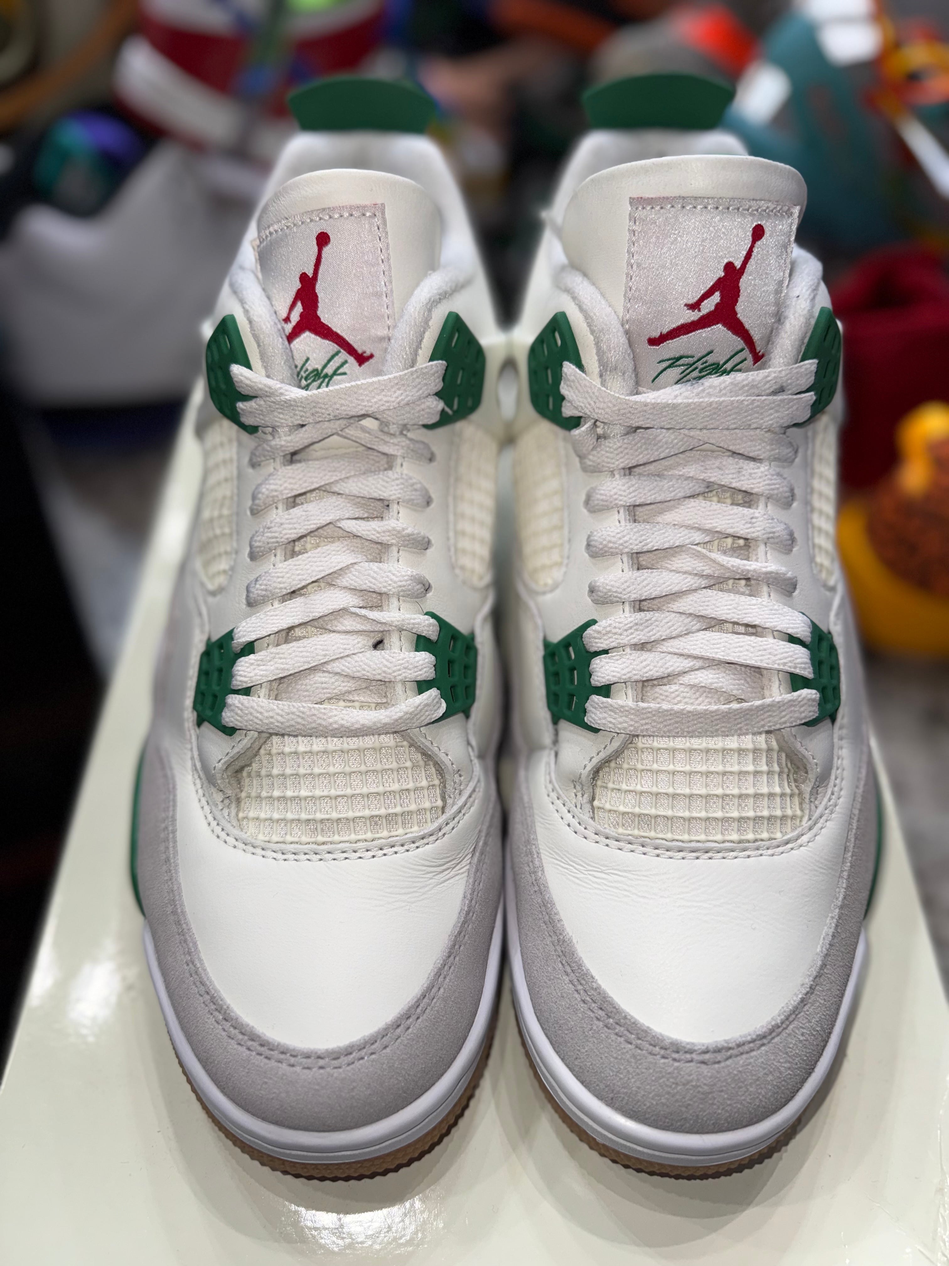Jordan 4 Retro SB Pine Green – Coolkicks