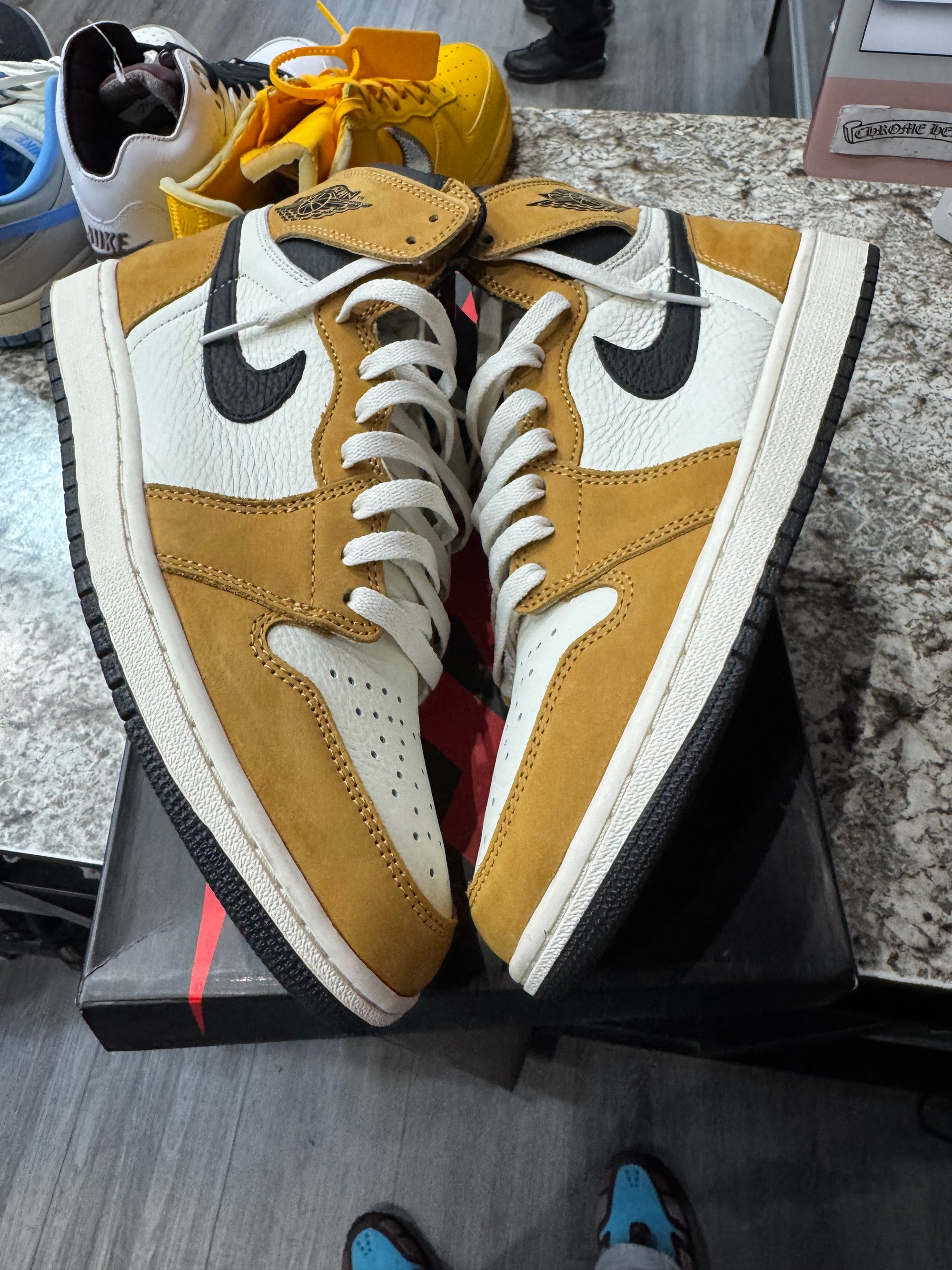 Jordan 1 Retro High Rookie of the Year (DAMAGED BOX)