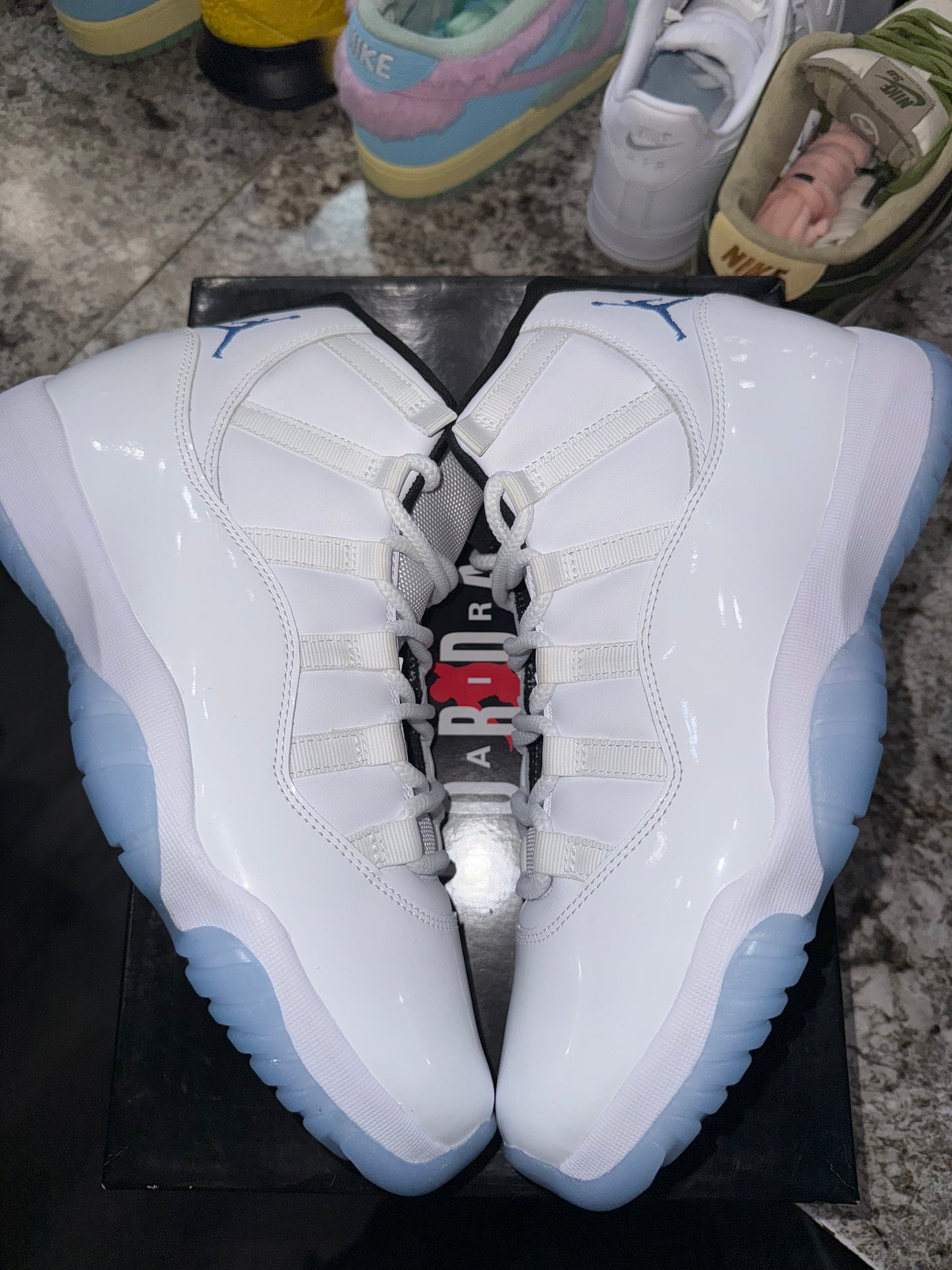 Jordan 11 Retro Legend Blue (2024)