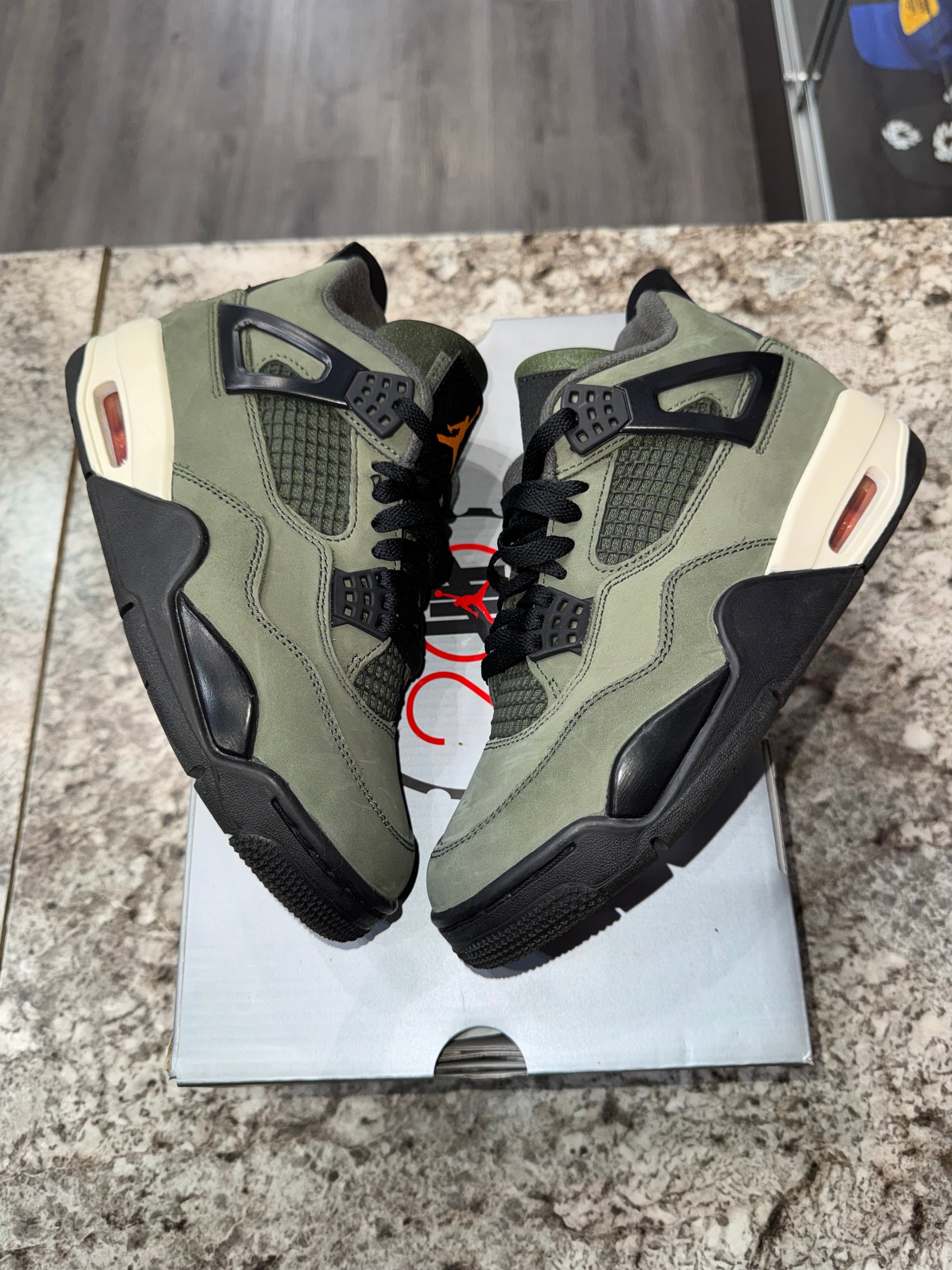 Jordan 4 Retro OG SP Undefeated (2025)