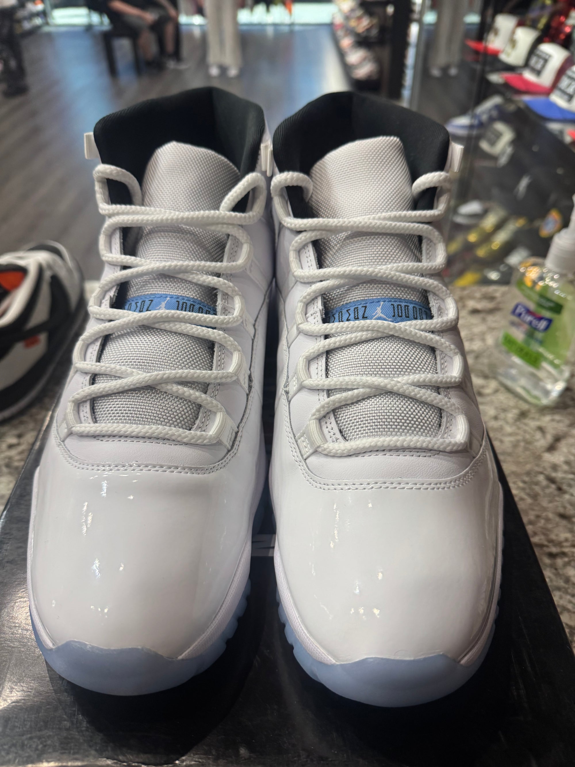 Jordan 11 Retro Legend Blue (2024)